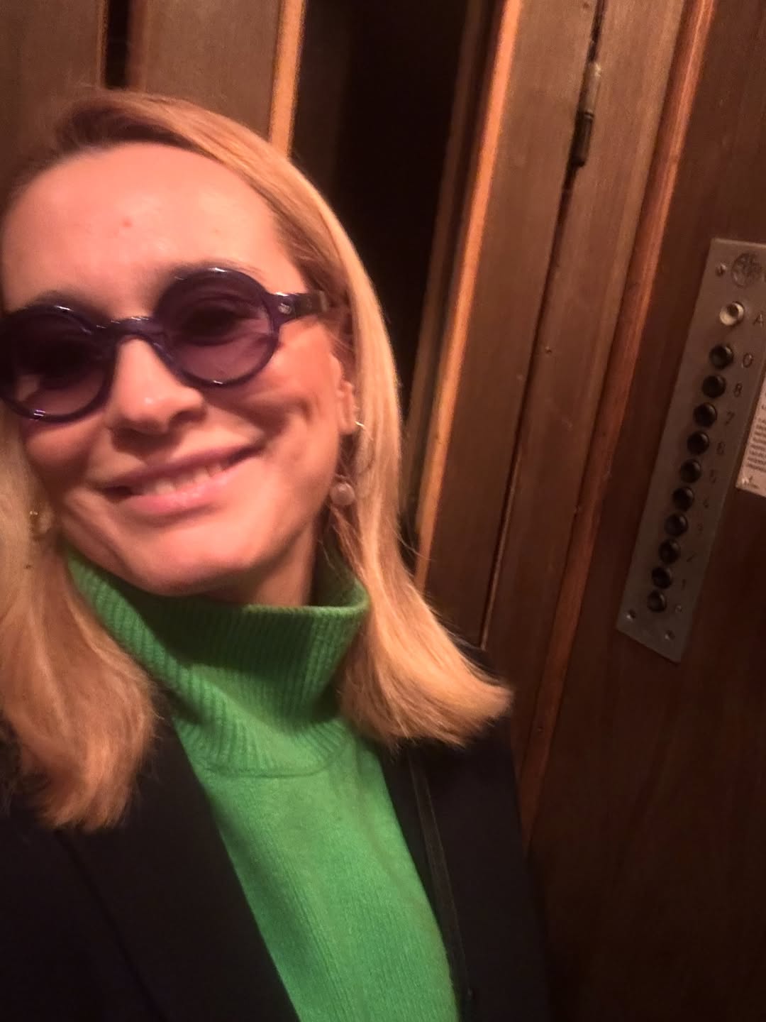 Cum arată apartamentul din București în care a copilărit Andreea Esca. Imagini din locuința părinților prezentatoarei TV