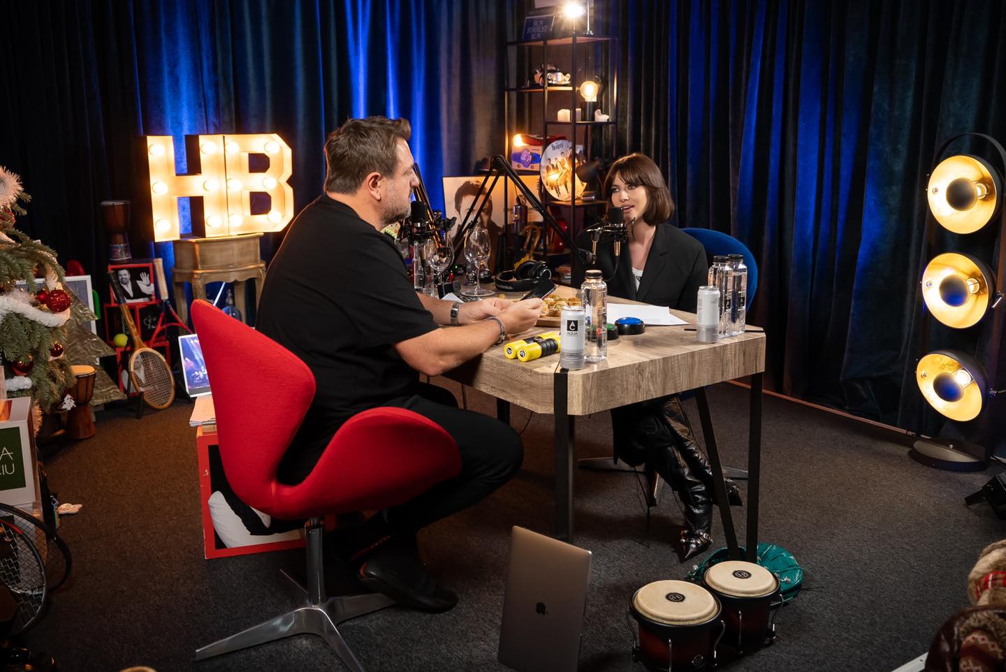 Lidia Buble, surprinsă de Horia Brenciu. A întrebat-o fără rețineri. „Când vă sărutați, nu-l deranjează nasul tău?”