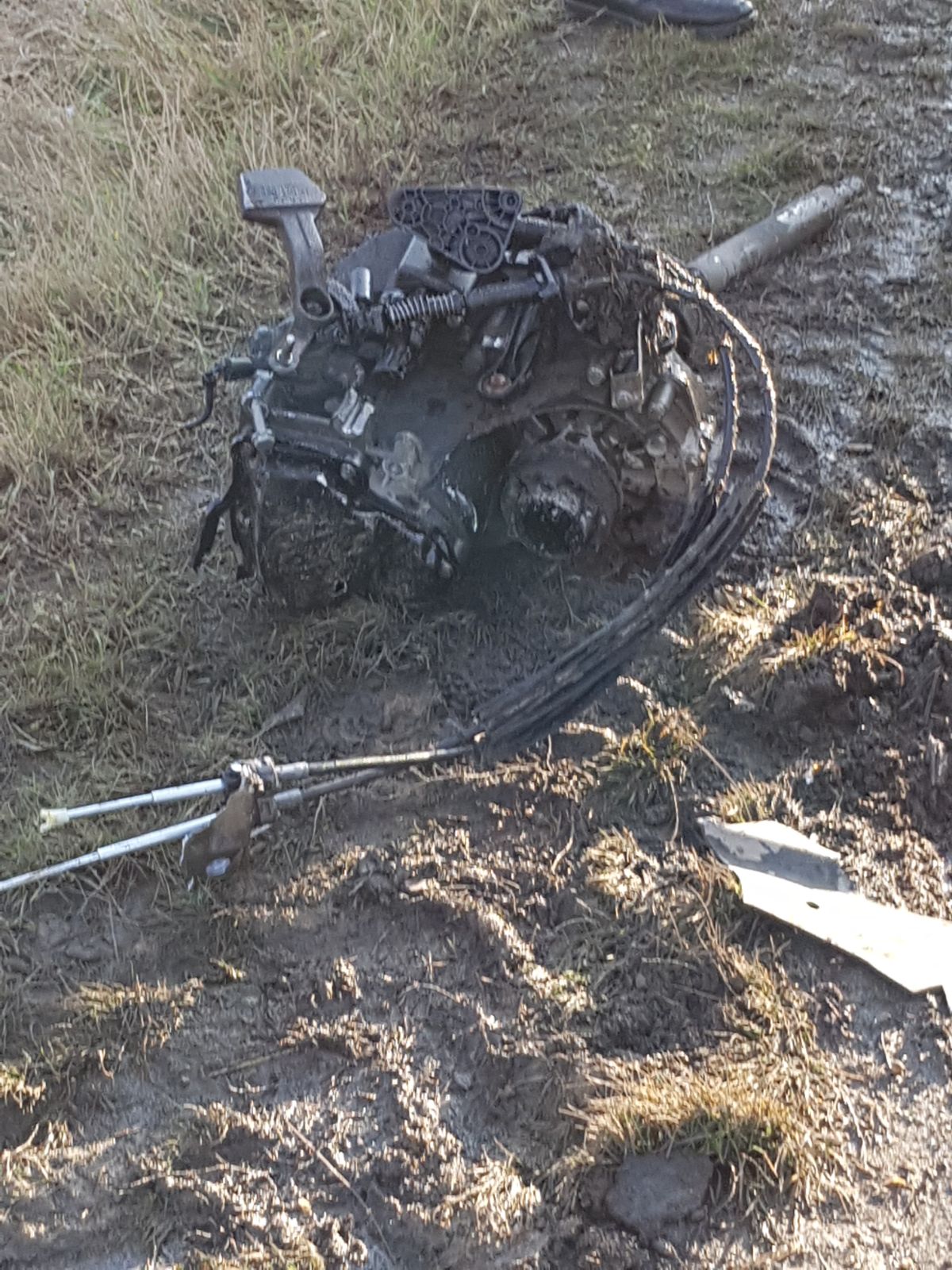 UPDATE: 13 oameni, la spital în urma ciocnirii violente dintre un autocar și o mașină în Bacău| FOTO/VIDEO