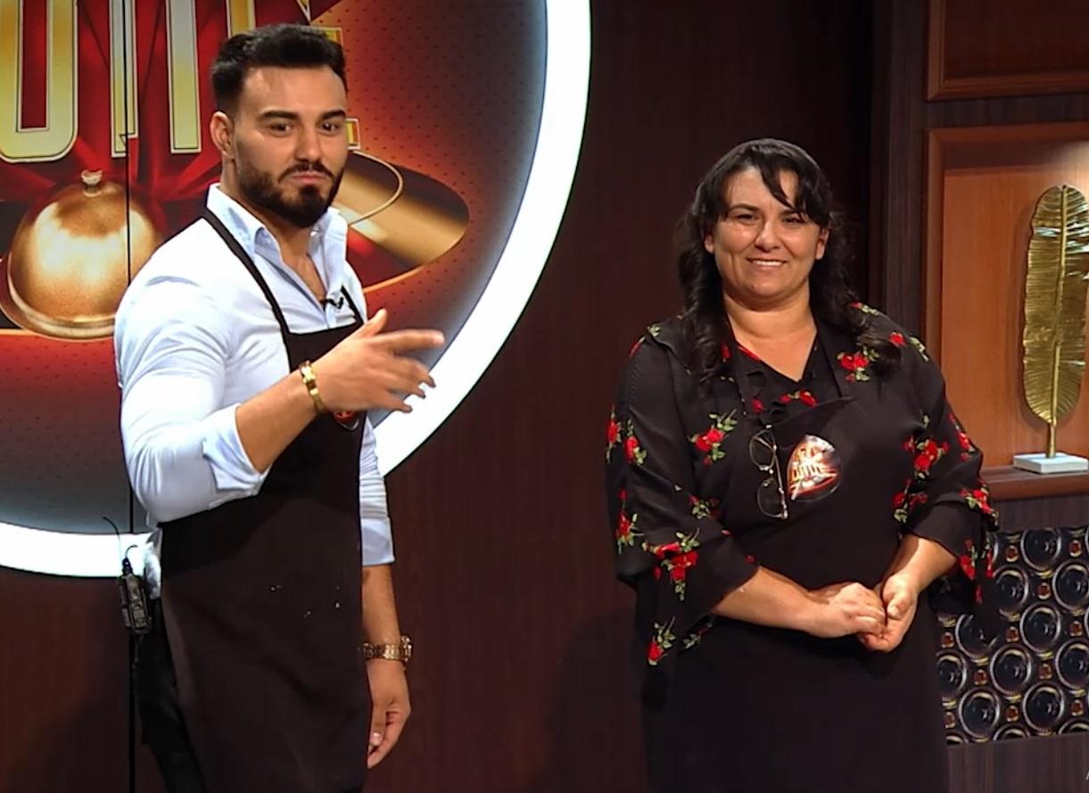 Unchiul lui Jador, concurent Chefi la cuțite 2024. Iulian Dumitrache a venit la show însoțit de sora artistului. Ce a gătit bărbatul