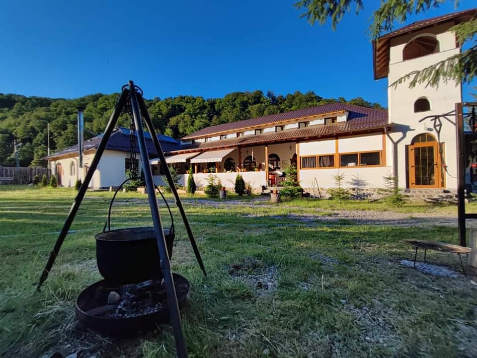 Cât costă un sejur de Paște la pensiunea Monicăi Anghel: „Nu mai sunt camere. E rezervat cam peste tot”