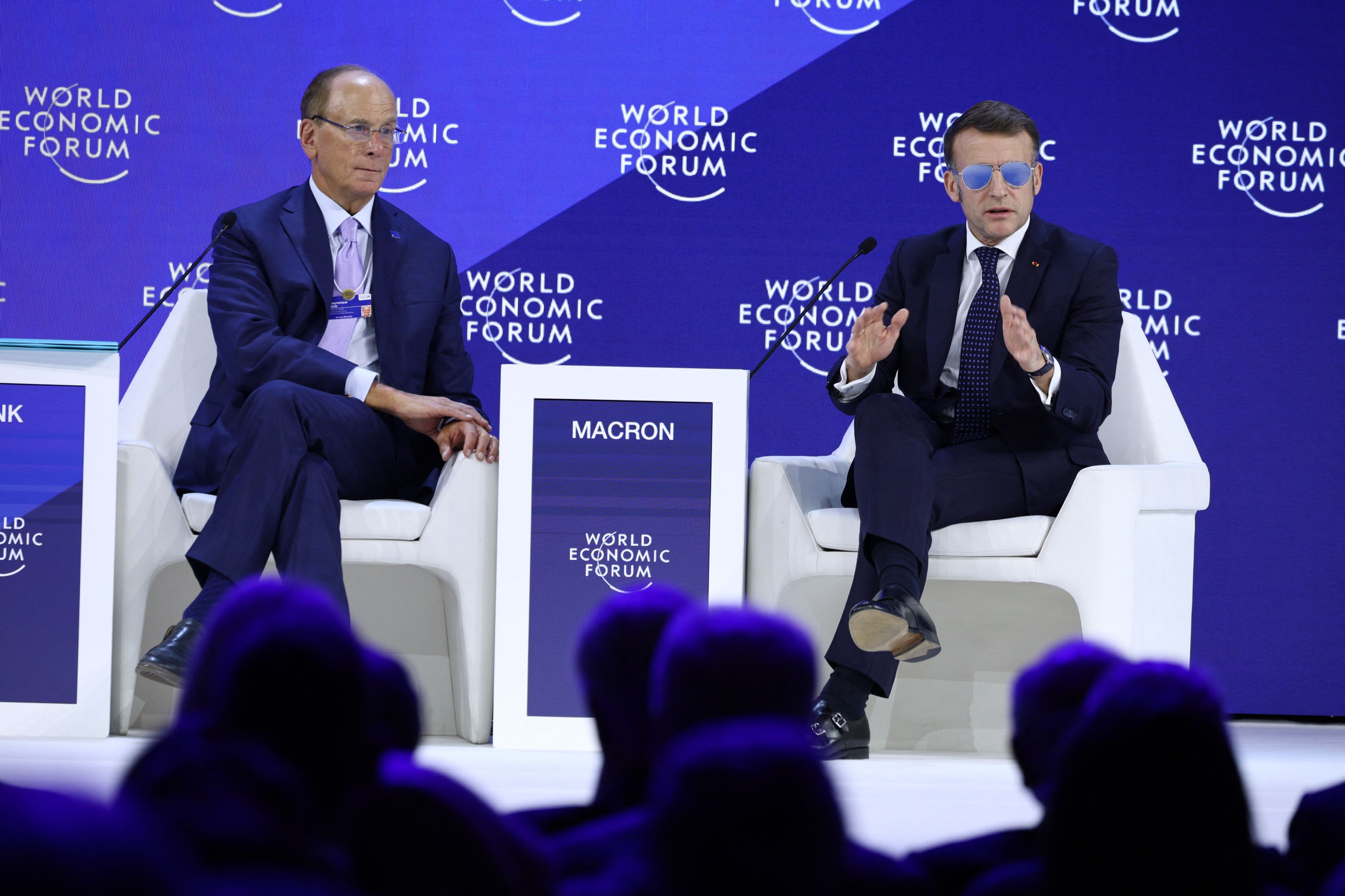Cătălin Botezatu, despre ochelarii de soare purtați de Emmanuel Macron. Cât costă un astfel de model: „Un brand de lux cu istorie de peste un secol”