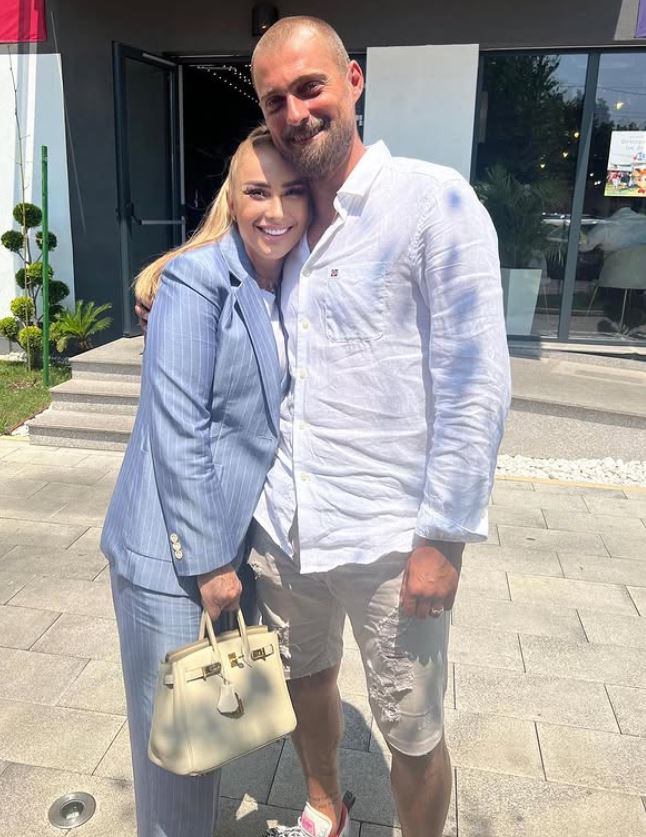Gabi Tamaș a recunoscut că soția a vrut să-l părăsească de mai multe ori. Cum erau să ajungă la divorț: „Eu eram de vină”