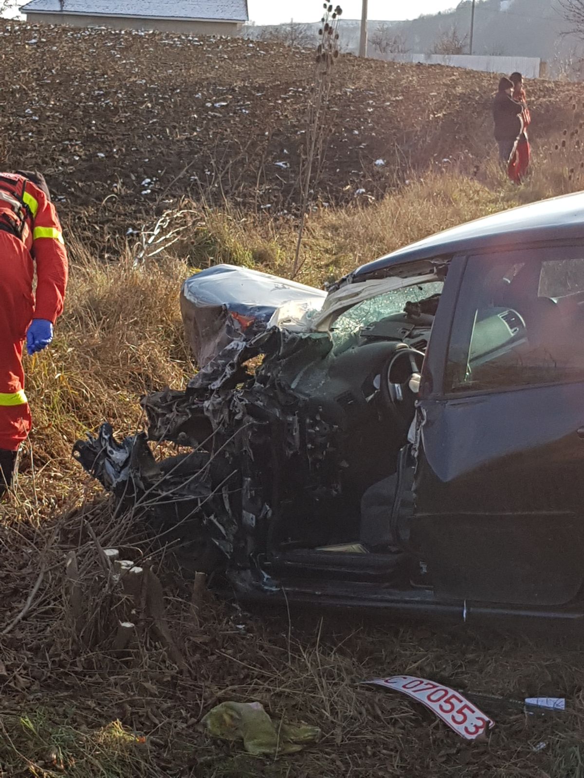 UPDATE: 13 oameni, la spital în urma ciocnirii violente dintre un autocar și o mașină în Bacău| FOTO/VIDEO