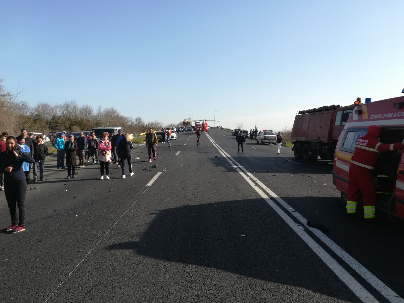 FOTO/ Șase răniți, într-un grav accident petrecut lângă Neptun. La fața locului intervine inclusiv elicopterul SMURD