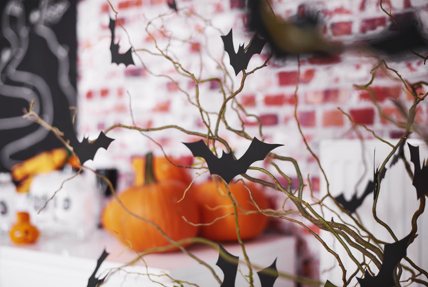 Idei pentru decorațiuni de Halloween - cele mai înfricoșătoare, dar amuzante aranjamente