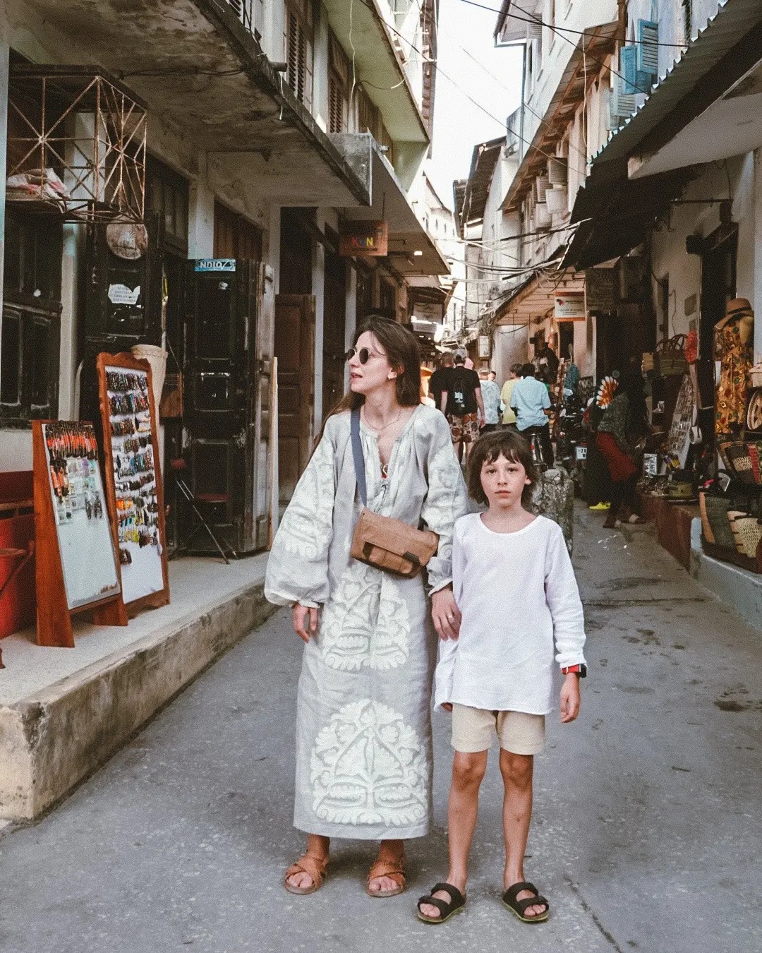 Dana Rogoz, oprită de Poliție în vacanța în Zanzibar: „Ne-au verificat actele”. Cum decurge plimbarea lor de familie