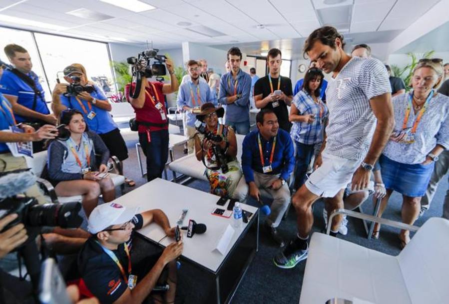 Federer și-a scos fetele la plajă. Campionul elvețian se relaxează la Miami / GALERIE FOTO