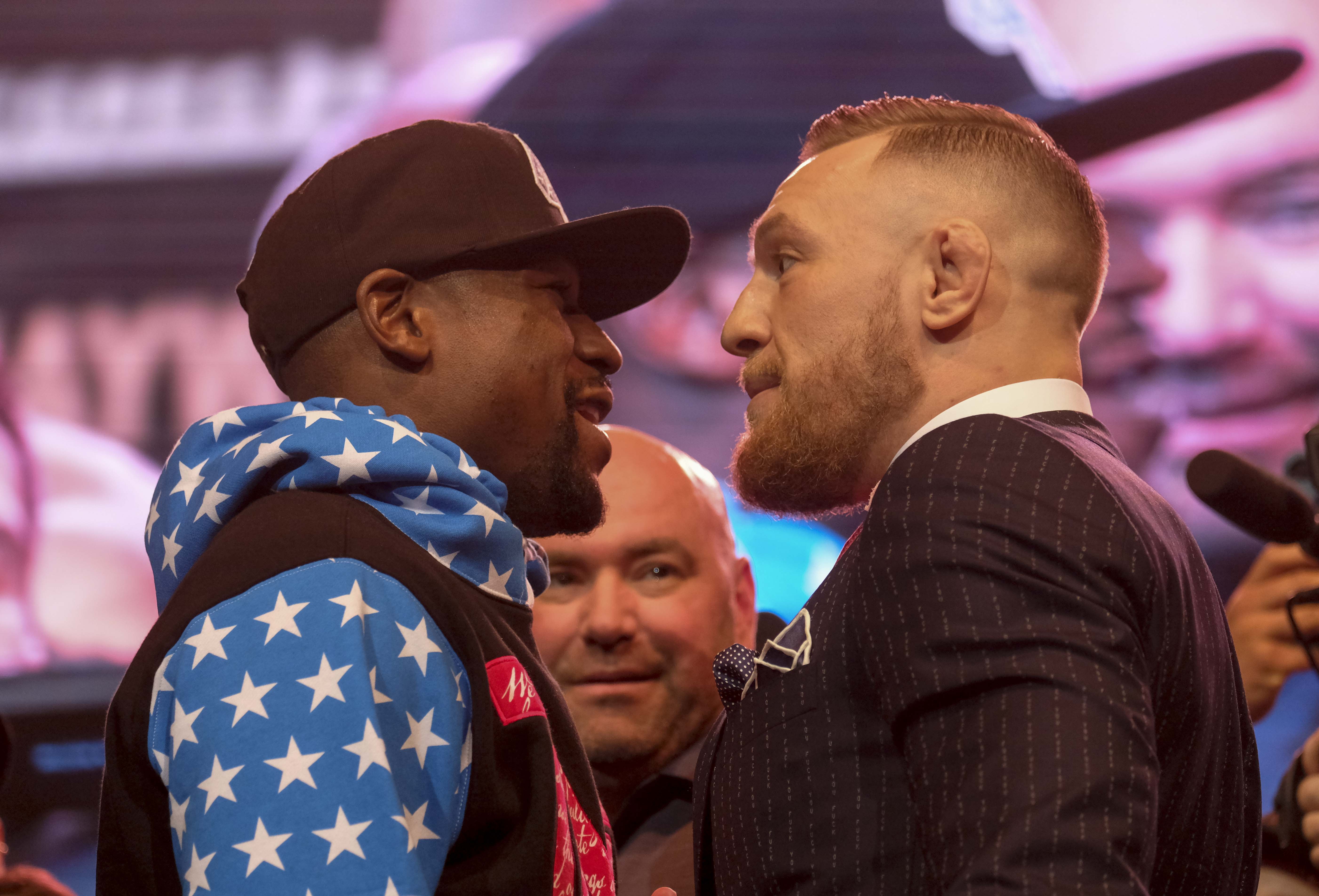 Totul despre meciul secolului, Mayweather vs McGregor. Lupta care a produs peste 1.000.000.000 $, o frecție ! Irlandezul a fost făcut KO în repriza a zecea. Floyd l-a menajat cât a putut! | LIVE&FOTO&VIDEO