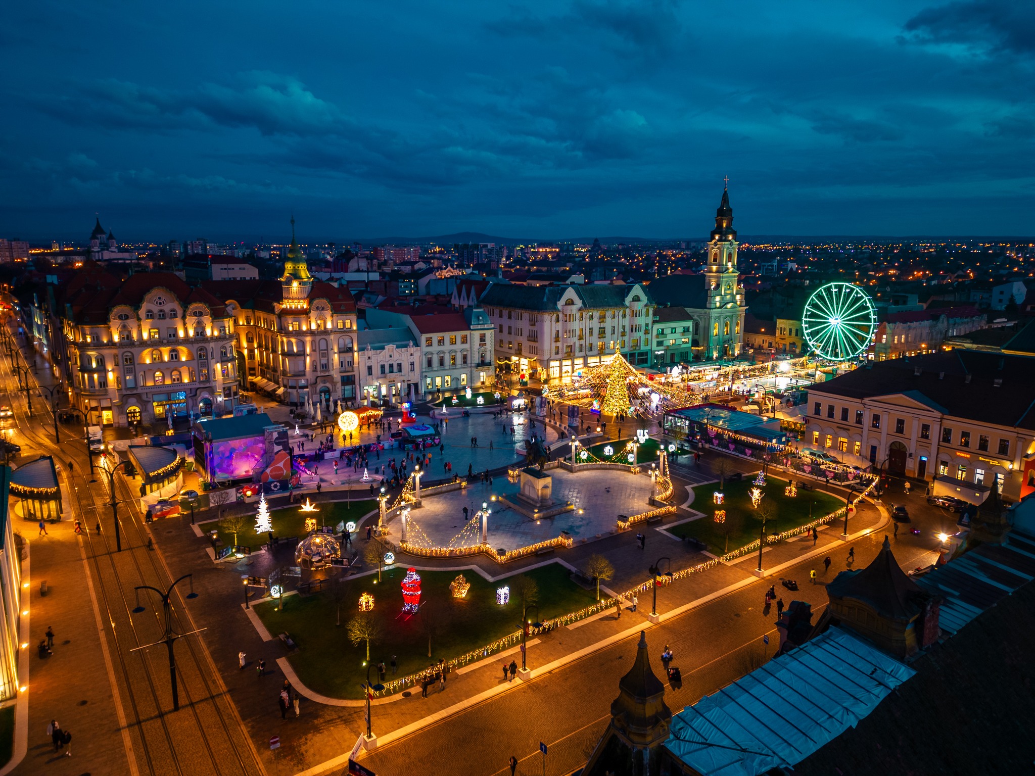 Târgul de Crăciun Oradea 2024. O zonă specială pentru food truck și 31 de căsuțe cu obiecte de cult, lemn, lut și ceramică