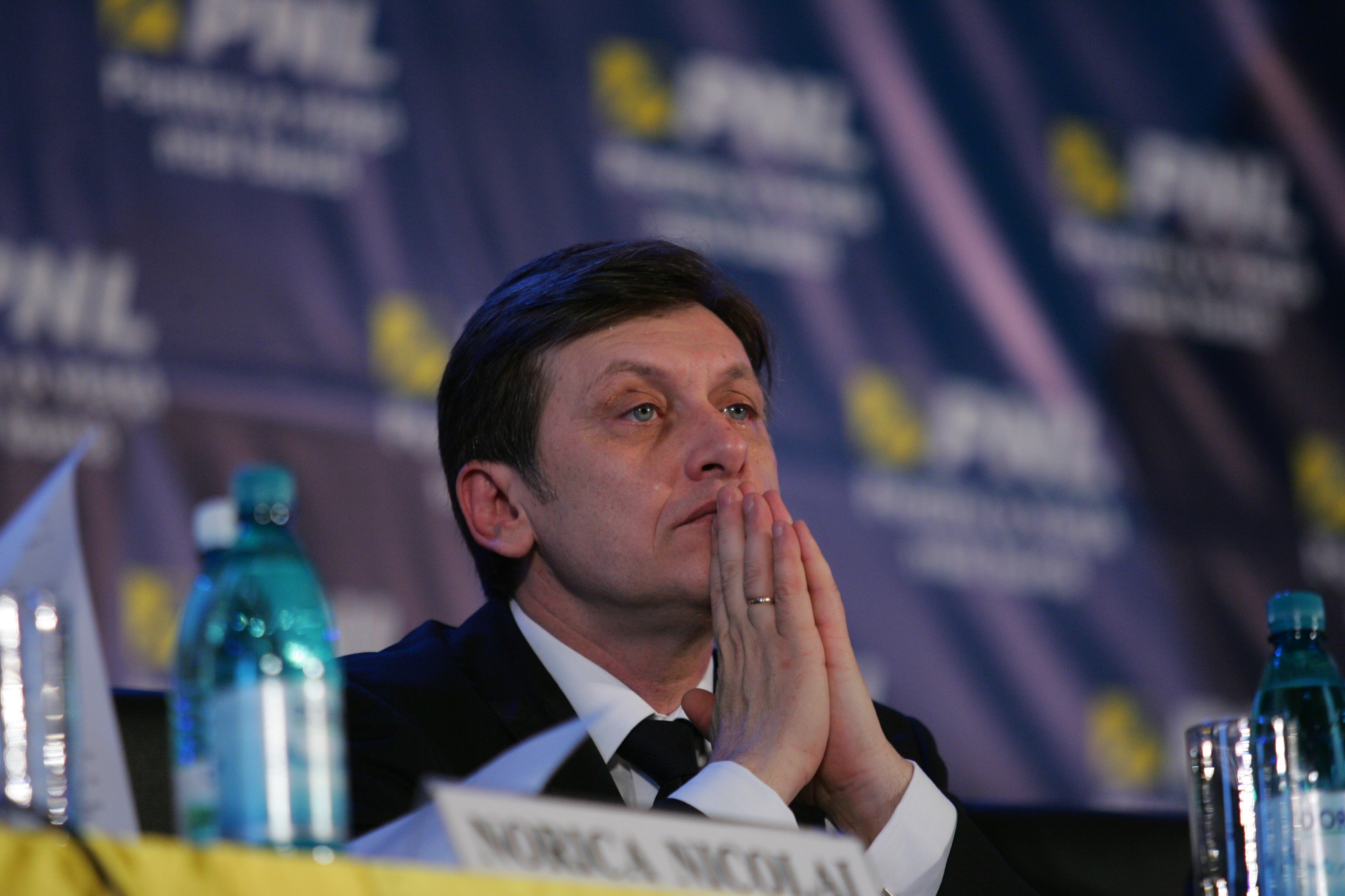 Atunci și Acum: Crin Antonescu, profesorul de istorie care a adus pe scena politică proiectul eșuat USL