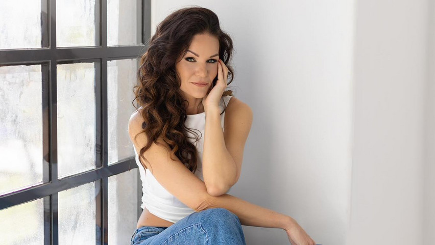 "Nekem mostanság a legjobb" - Emlékszik a ValóVilág 5 bombázójára? Ebbe a titokzatos férfiba lehet szerelmes - fotó