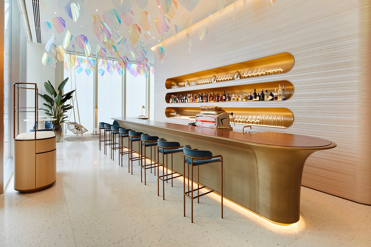 Cum arată primul restaurant Louis Vuitton. Imagini din localul deschis de brandul de lux în Japonia