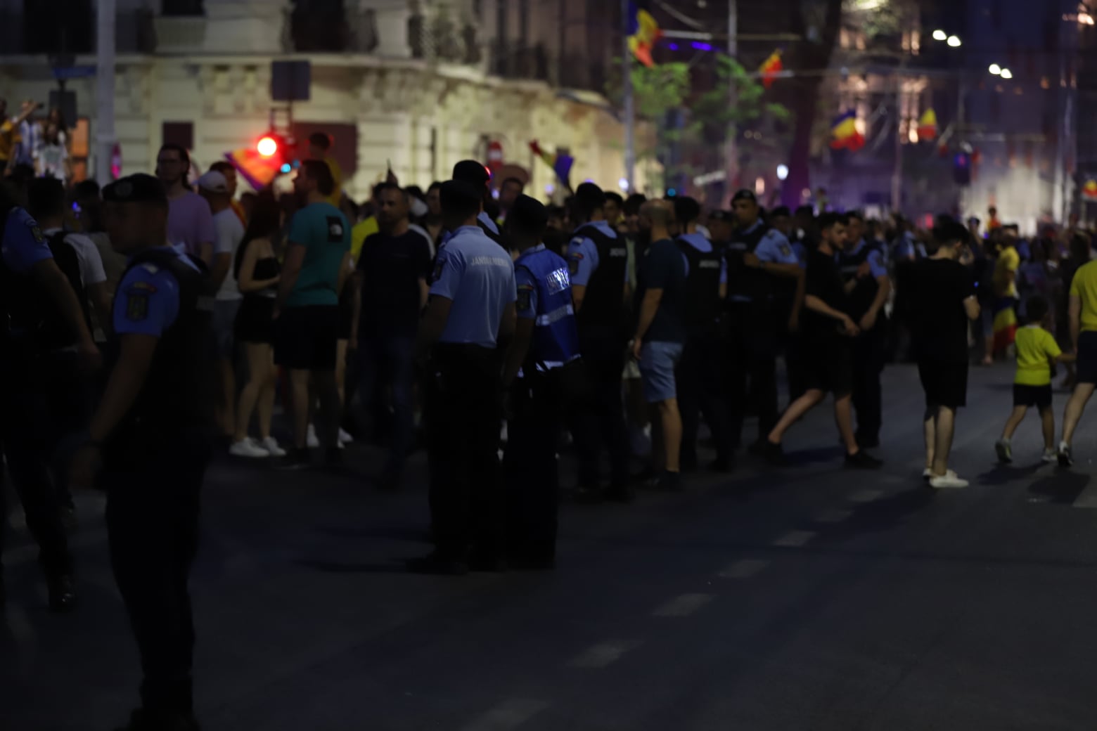 Sărbătoare și la București! Atmosferă incendiară în Piața Universității după ce tricolorii s-au calificat în optimi la Euro 2024
