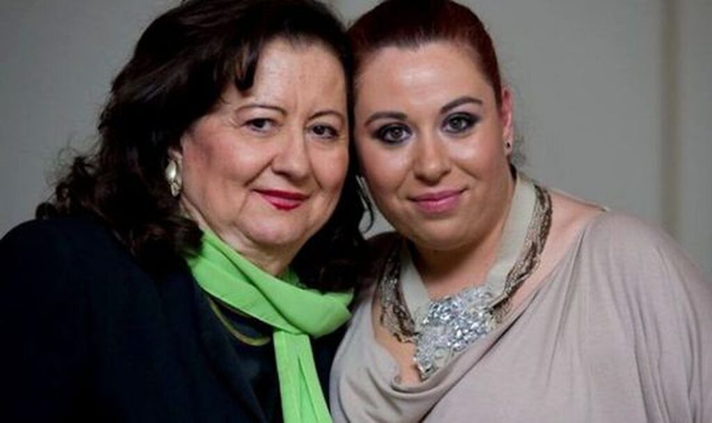 Oana Roman nu vrea să mai audă de Catinca. Vedeta refuză să se împace cu sora ei: „A spus că eu sunt bolnavă psihic și că mint”