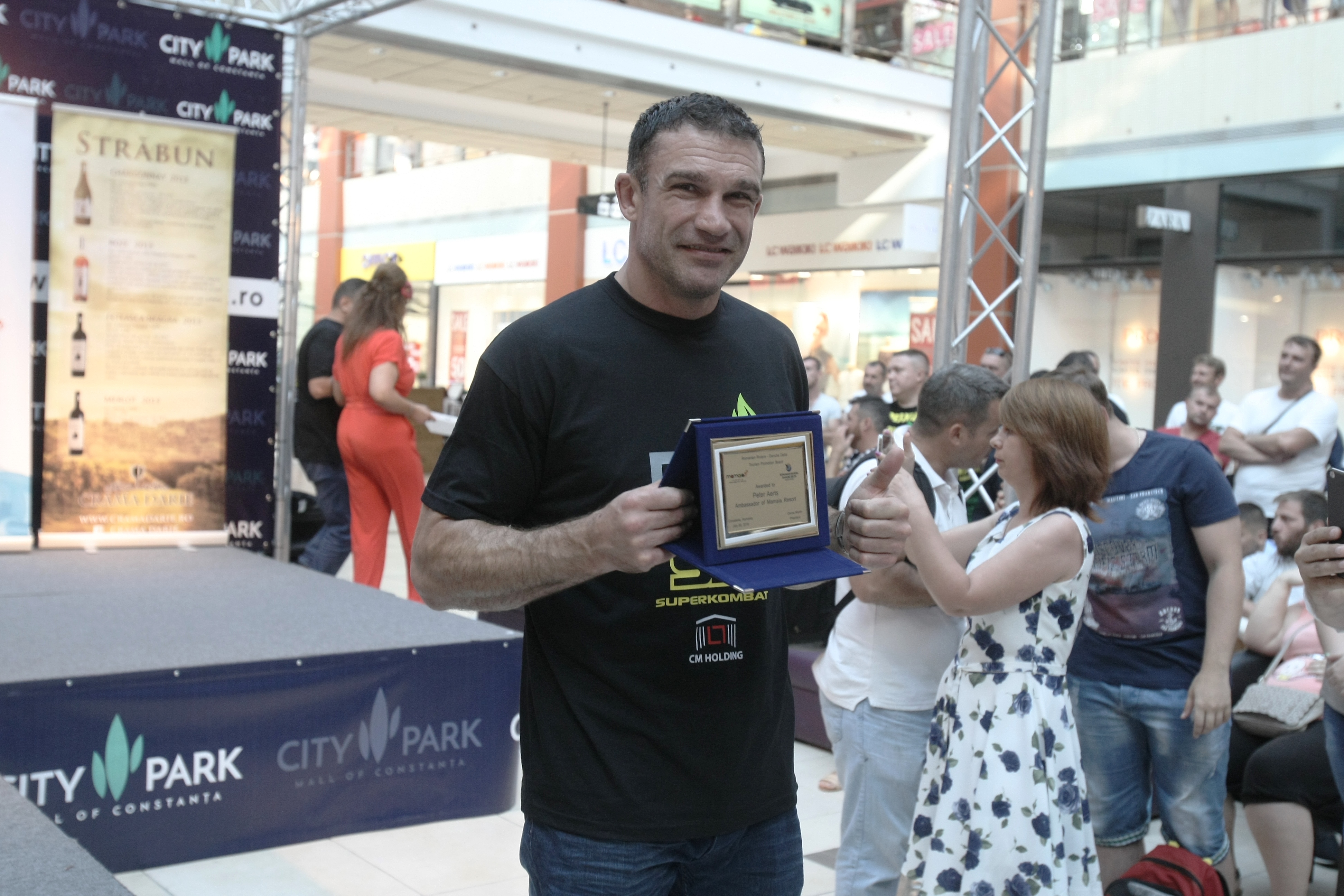 Superkombat. Seară cu pumni și cu picioare, dar nu de domnișoare! Bacary Sagna a venit la show | REZULTATELE GALEI