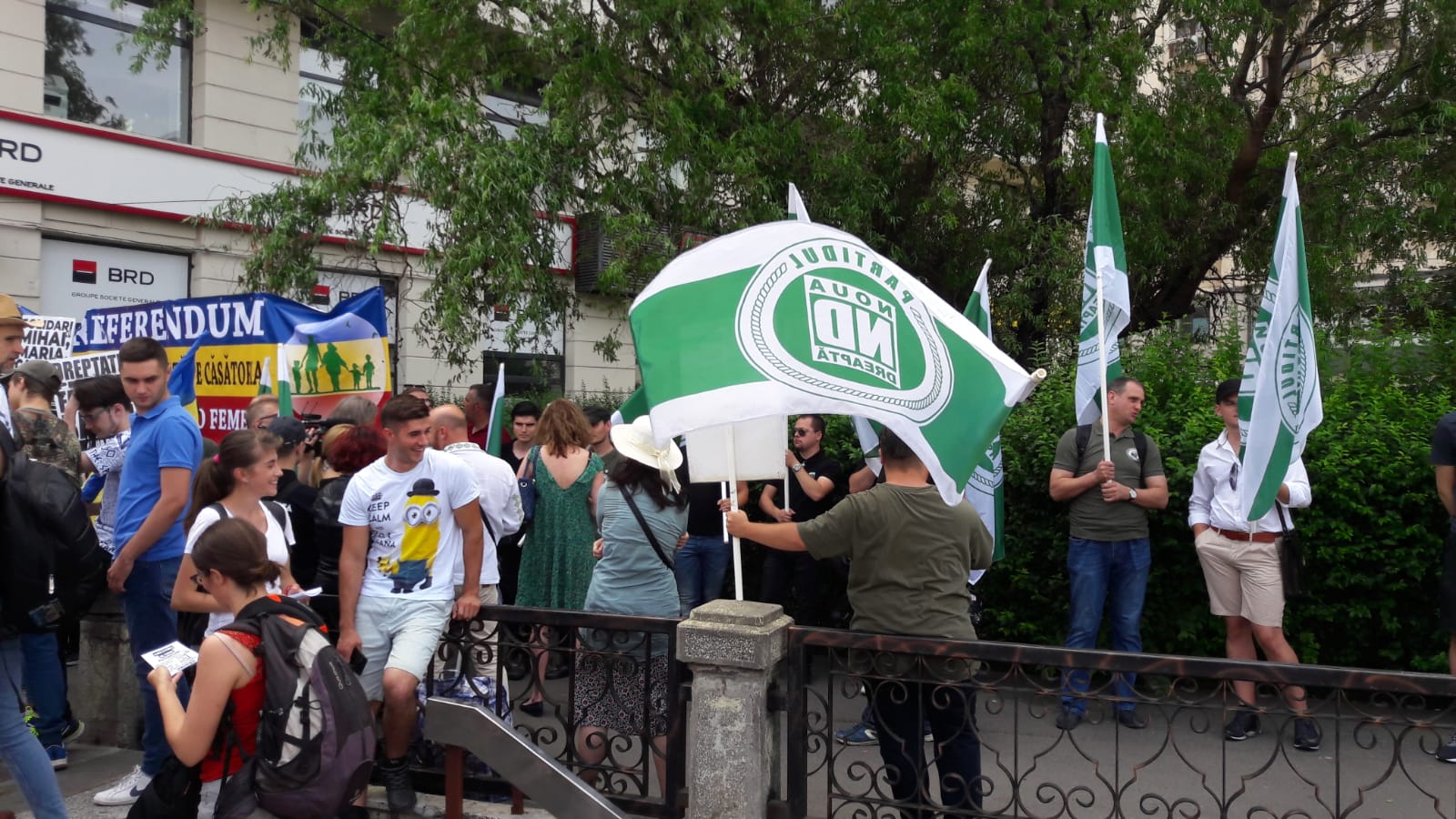 GALERIE FOTO/ Marșul Normalității în București. Noua Dreaptă a ieșit în stradă „pentru familia naturală”