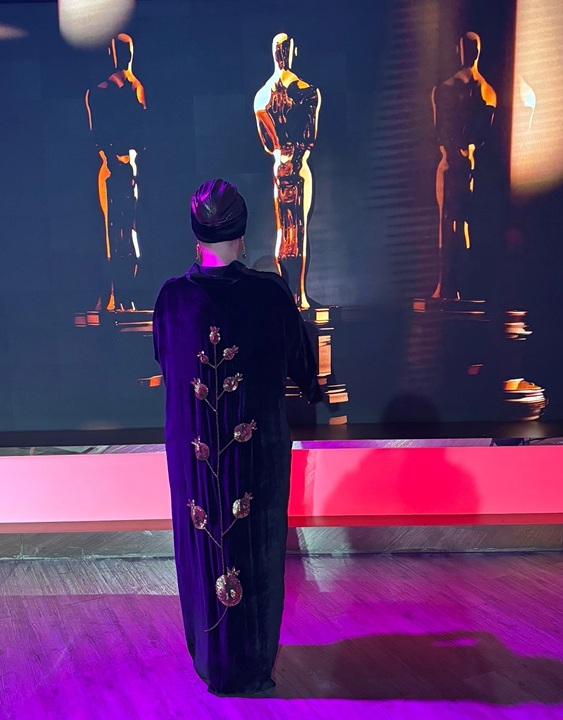 Ținuta purtată de Andreea Esca în noaptea Premiilor Oscar 2025. Vedeta PRO TV a atras toate privirile: „Prieteni, good music, loc superb”