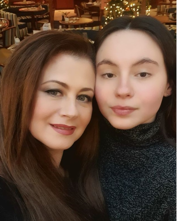 Imagini rare cu fata Corinei Dănilă. Rianna are 20 de ani: „Te privesc cum crești cu o mândrie nesfârșită în mine”
