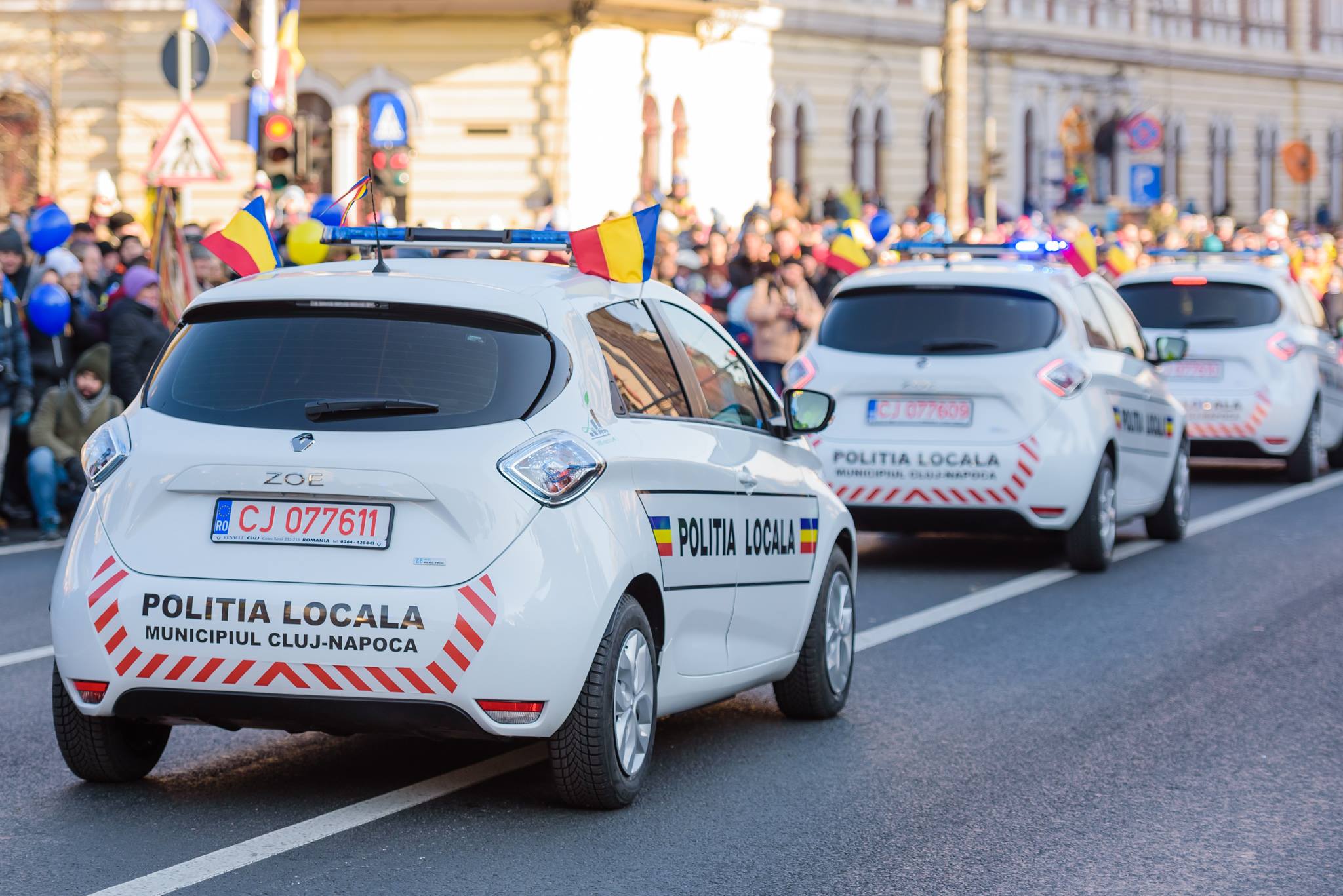 FOTO&VIDEO/ Premieră în România: Orașul în care polițiștii patrulează cu mașini electrice