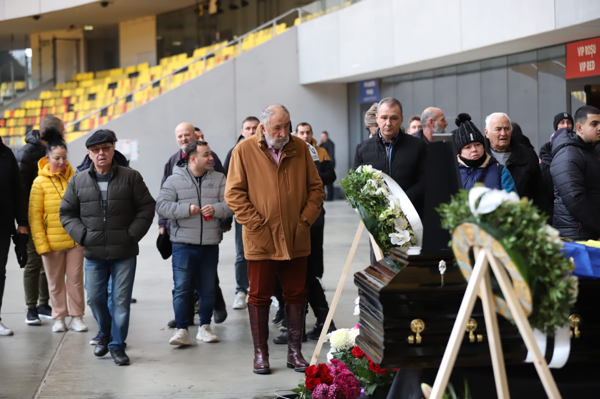 Primele imagini de la Arena Națională. Sicriul cu Helmut Duckadam a ajuns la sectorul VIP