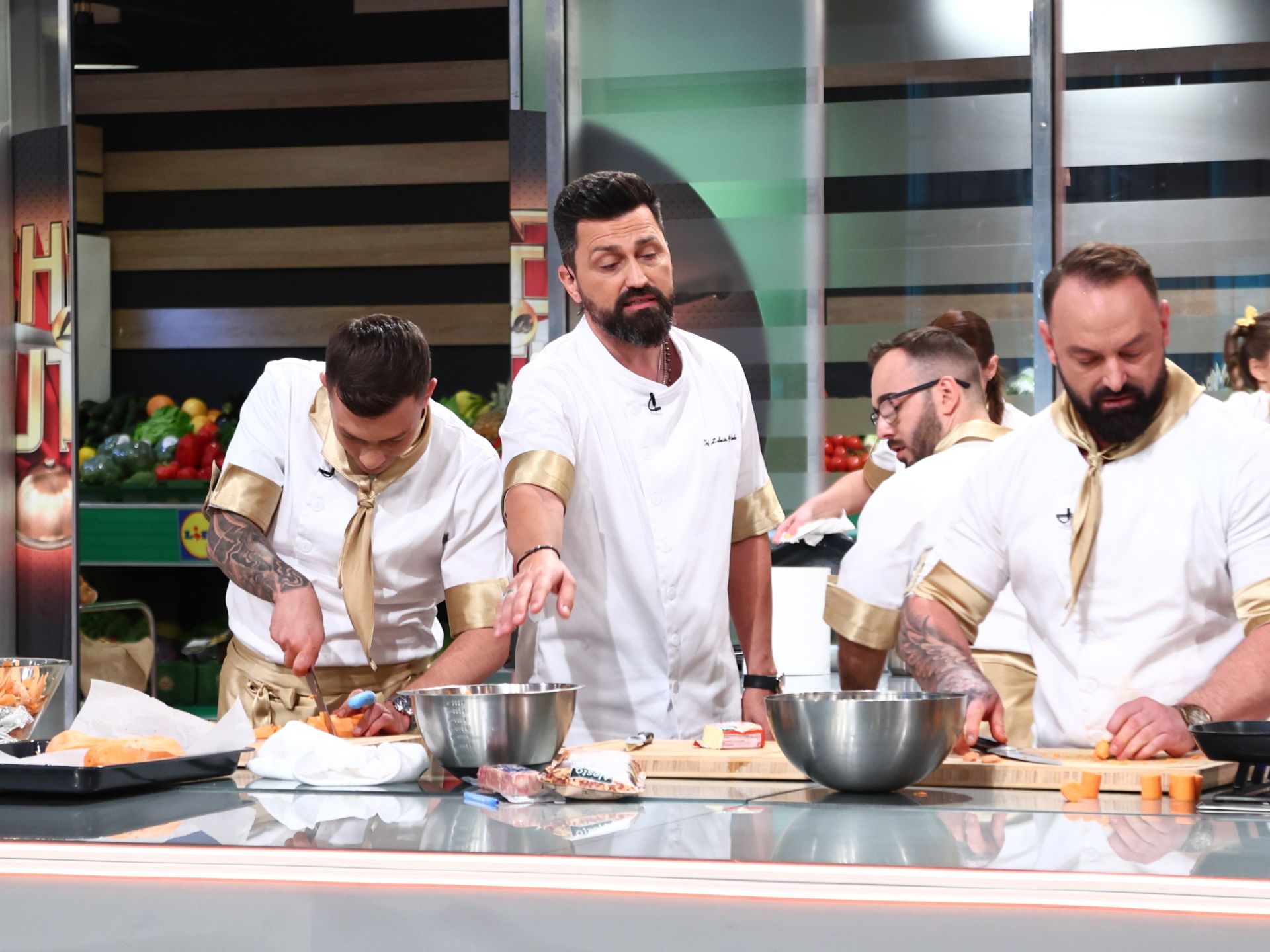 Chef Ștefan Popescu a părăsit platoul: „Se simt amenințați!”. Noi concurenți vin la „Chefi la cuțite”