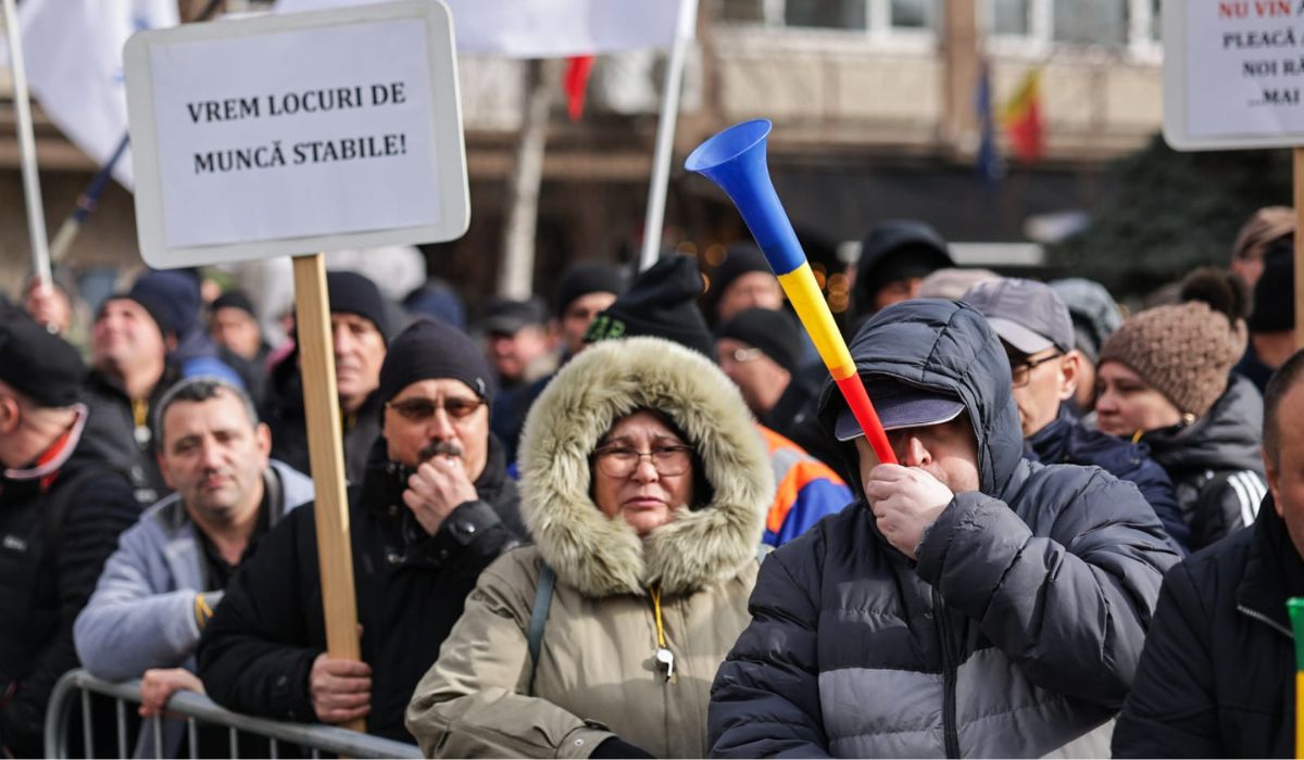 Proteste în fața Ministerului Economiei. Sindicatul Liber Navalistul cere salvarea Șantierului Mangalia: „Să fim vigilenți cu investitorii care vin”