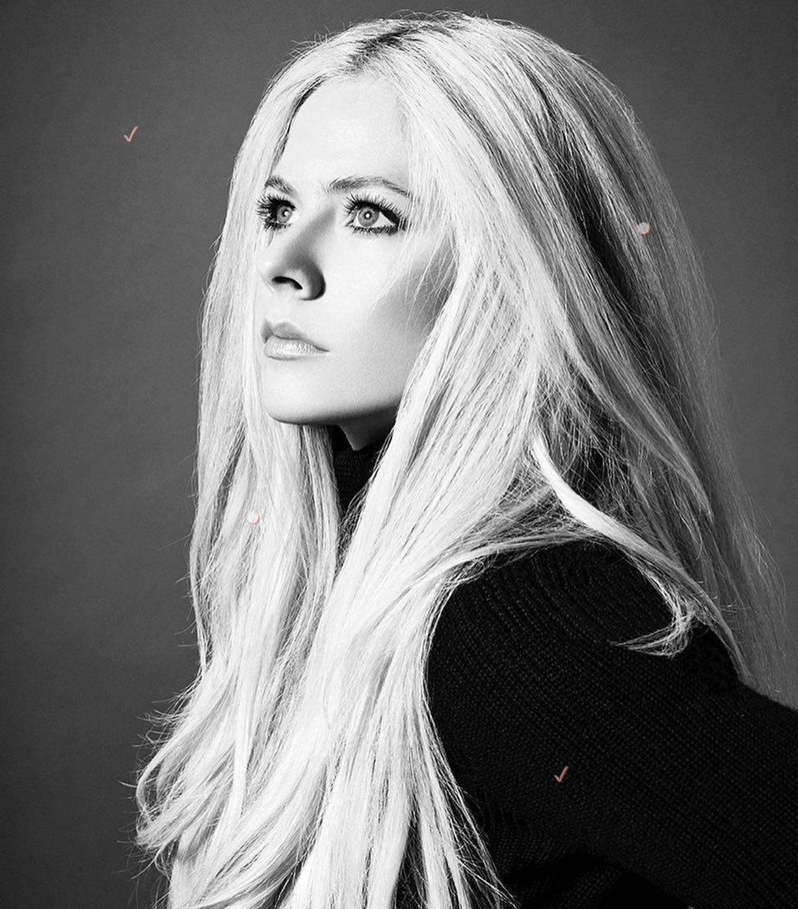 Avril Lavigne a lansat o nouă melodie după cinci ani. Cum arată cântăreața după ce s-a luptat cu boala Lyme