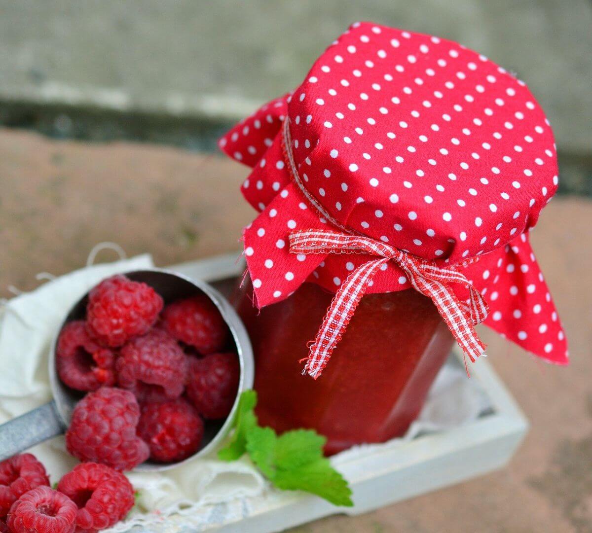 Dulceață de zmeură - cum păstrezi aroma proaspătă a fructelor în cea mai bună dulceață