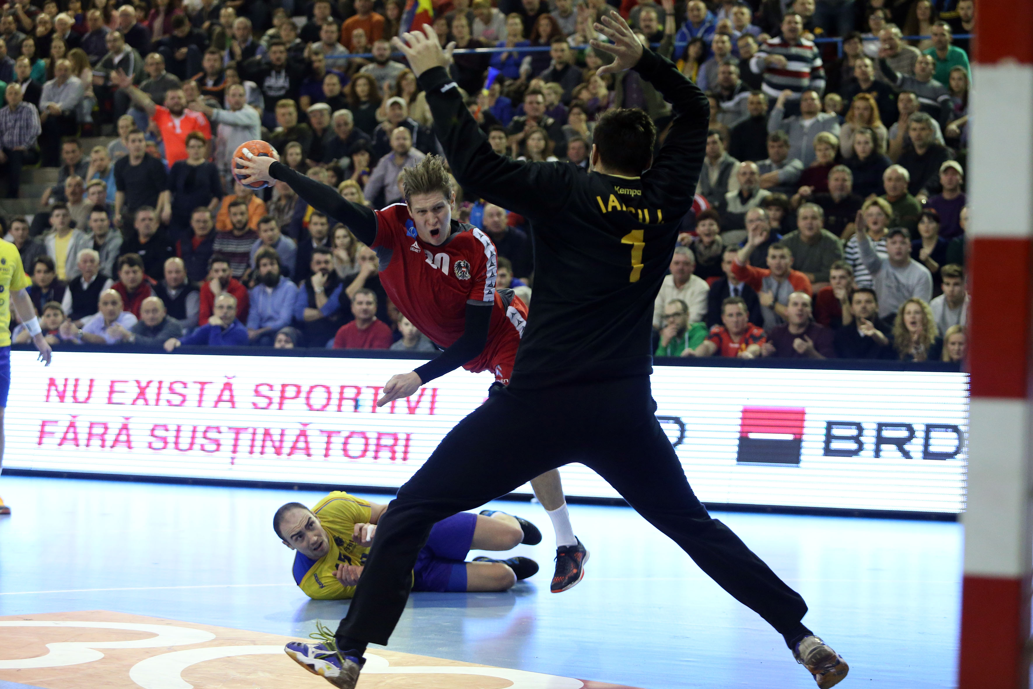 Handbal: România - Austria 32-29. ^DRAMĂ, tricolorii au ratat la un gol calificarea în play-off-ul pentru Mondial 2017! FOTO&VIDEO