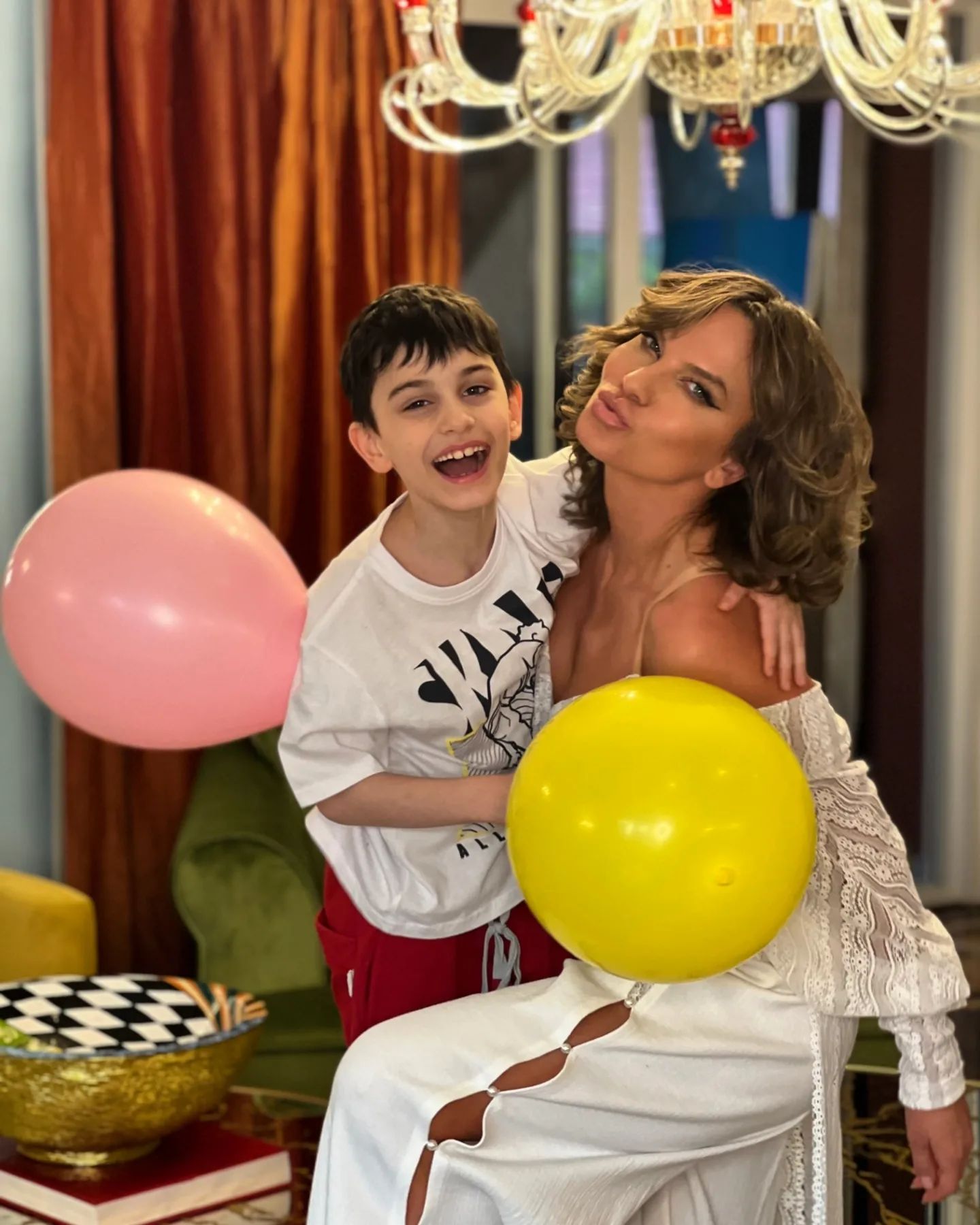 Anna Lesko, în costum de baie în zăpadă: „Așa am fost crescută de mică”. Artista a spus de ce obișnuiește să stea în frig