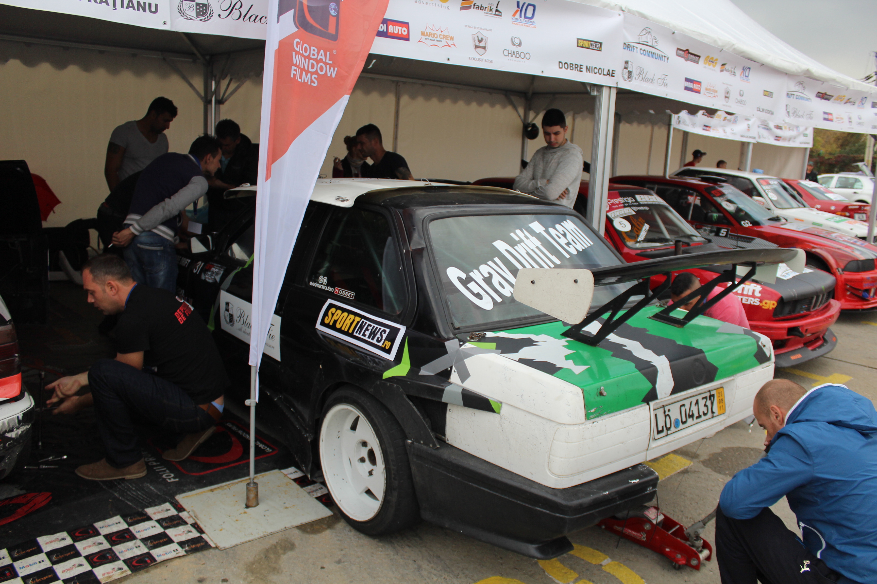 FOTO & VIDEO / Cei mai buni piloţi de drift s-au întrecut la primul Grand Prix organizat de Romanian Drift Community