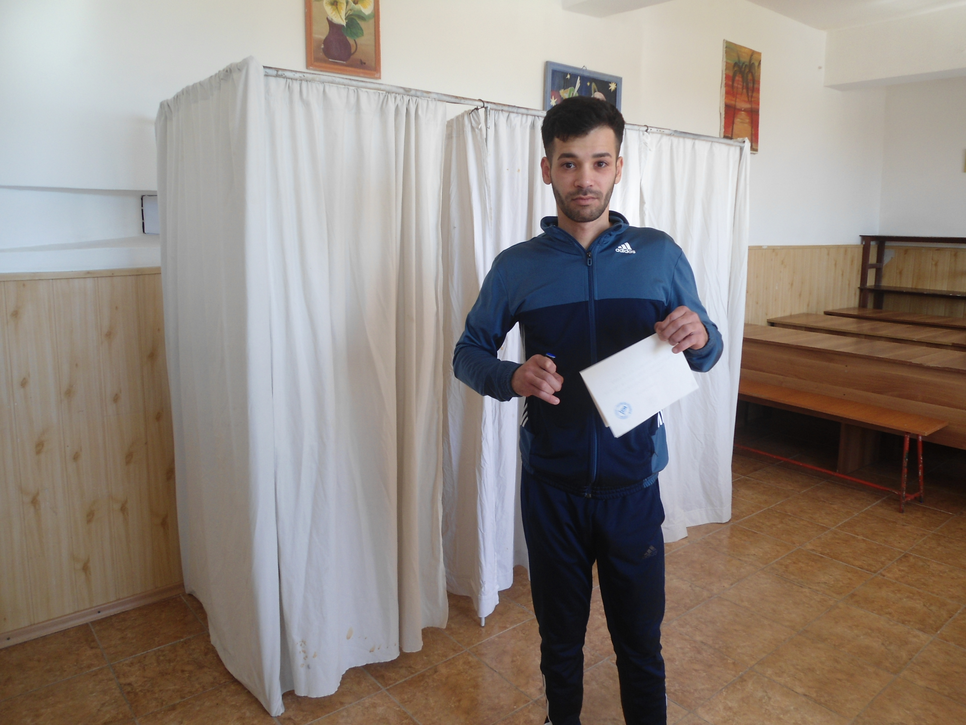 FOTO&VIDEO / Cum au votat deţinuţii de la Penitenciarul Jilava la referendumul pentru definirea familiei