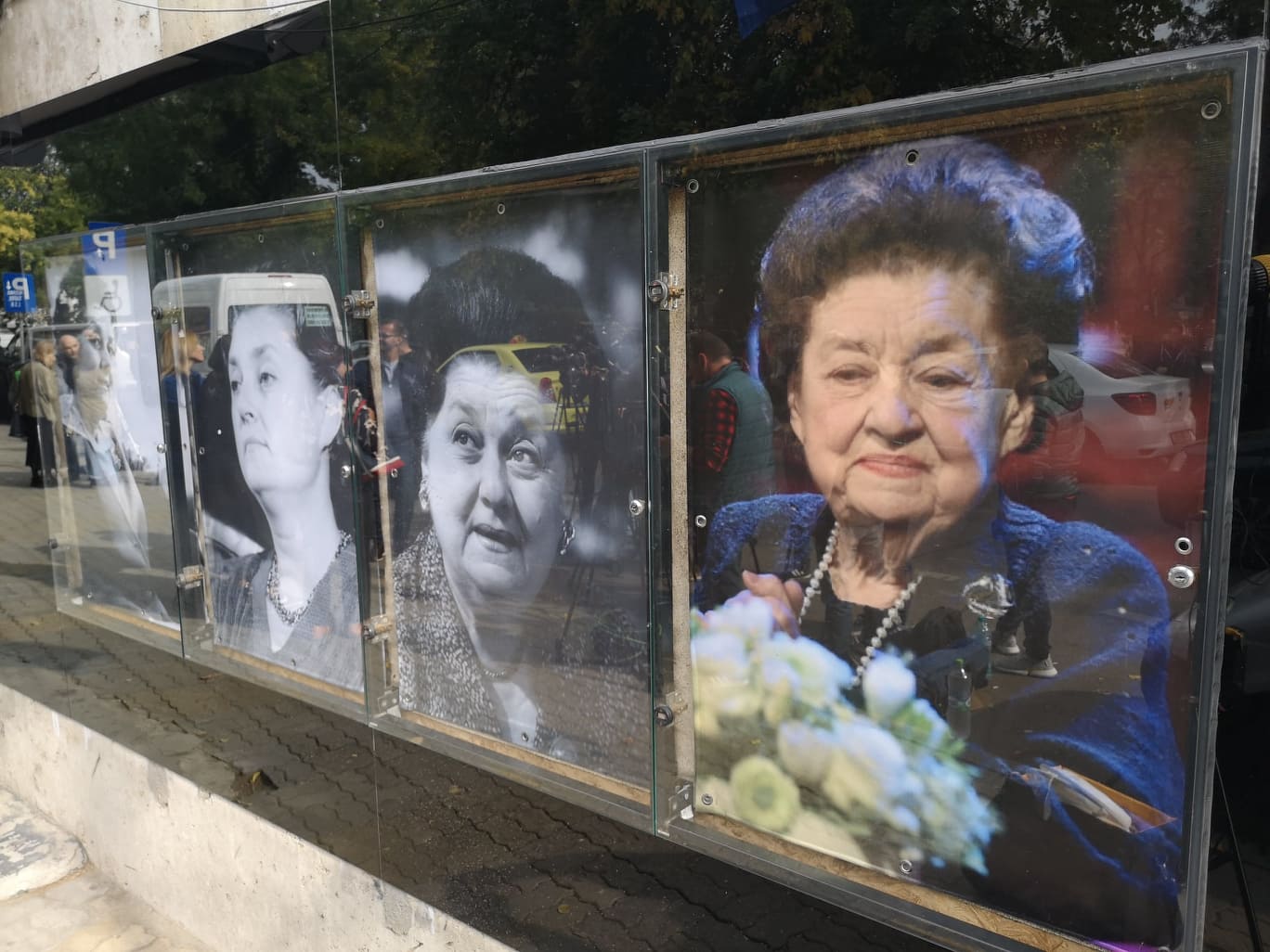 Admiratorii au venit să-i aducă un ultim omagiu actriței Tamara Buciuceanu Botez  la Teatrul Bulandra
