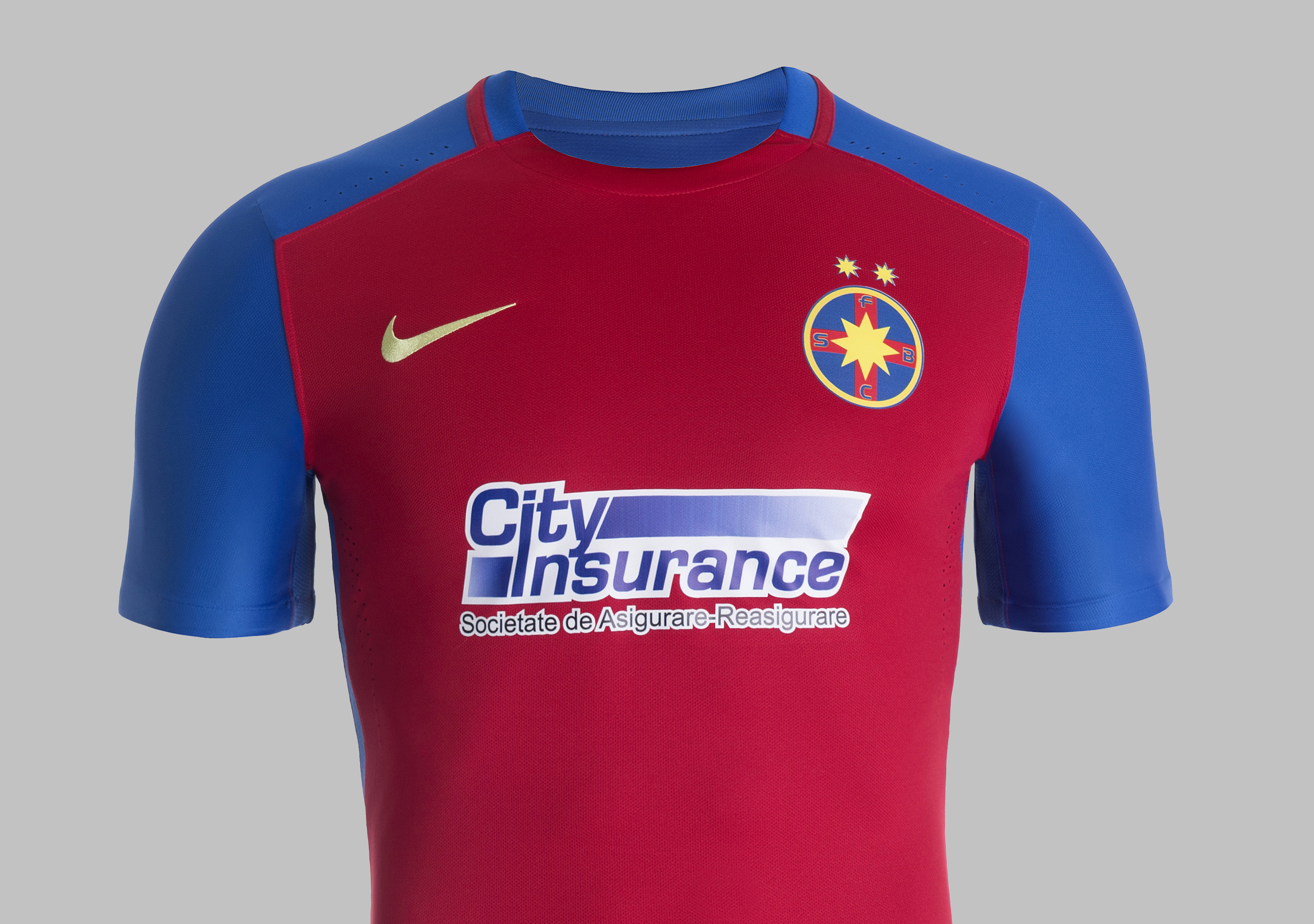SUPERCUPA ROMÂNIEI 2015, STEAUA - ASA 0-1 / Steaua a inaugurat la Constanța noul echipament de joc. ^Campioana va juca acasă în culorile tradiționale, roșu și albastru