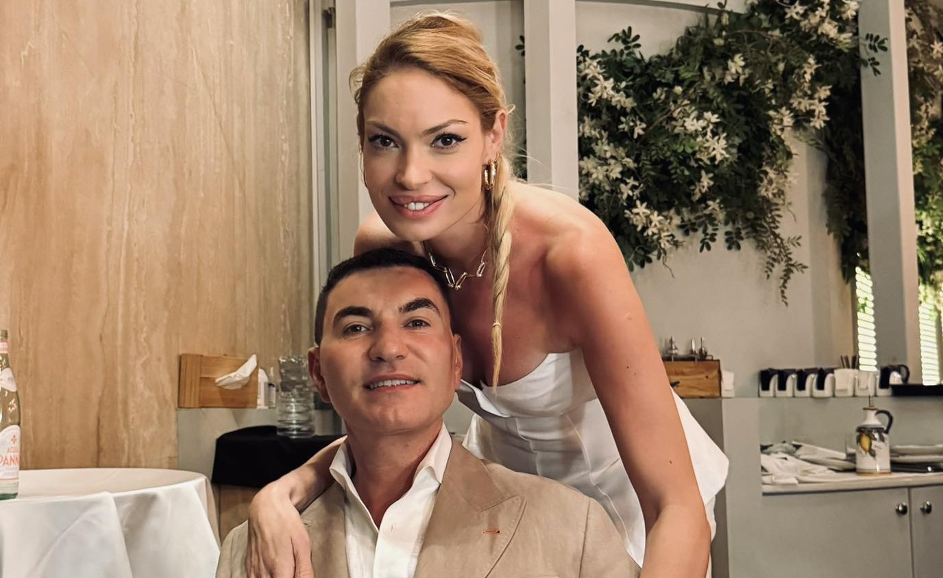 Valentina Pelinel a împlinit 45 de ani. Îmbrăcată în geacă și pantaloni de piele mulați, aceasta a dezvăluit: „Cu bucurie pentru tot ce urmează”
