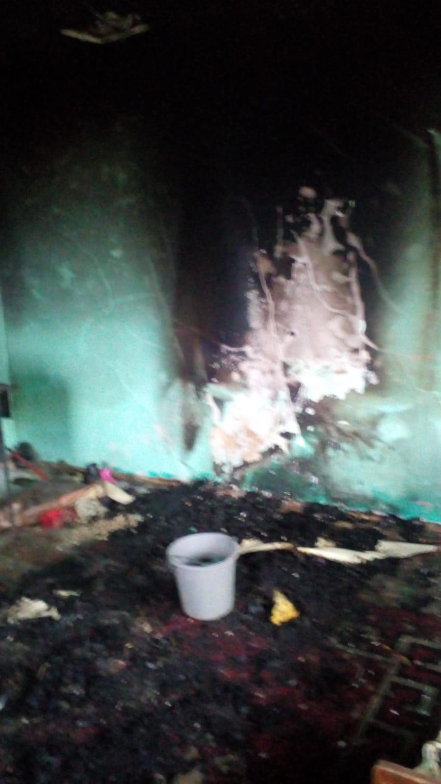 Trei copii au murit într-un incendiu în județul Mureș. Un bebeluș de nici un an, printre victime / FOTO