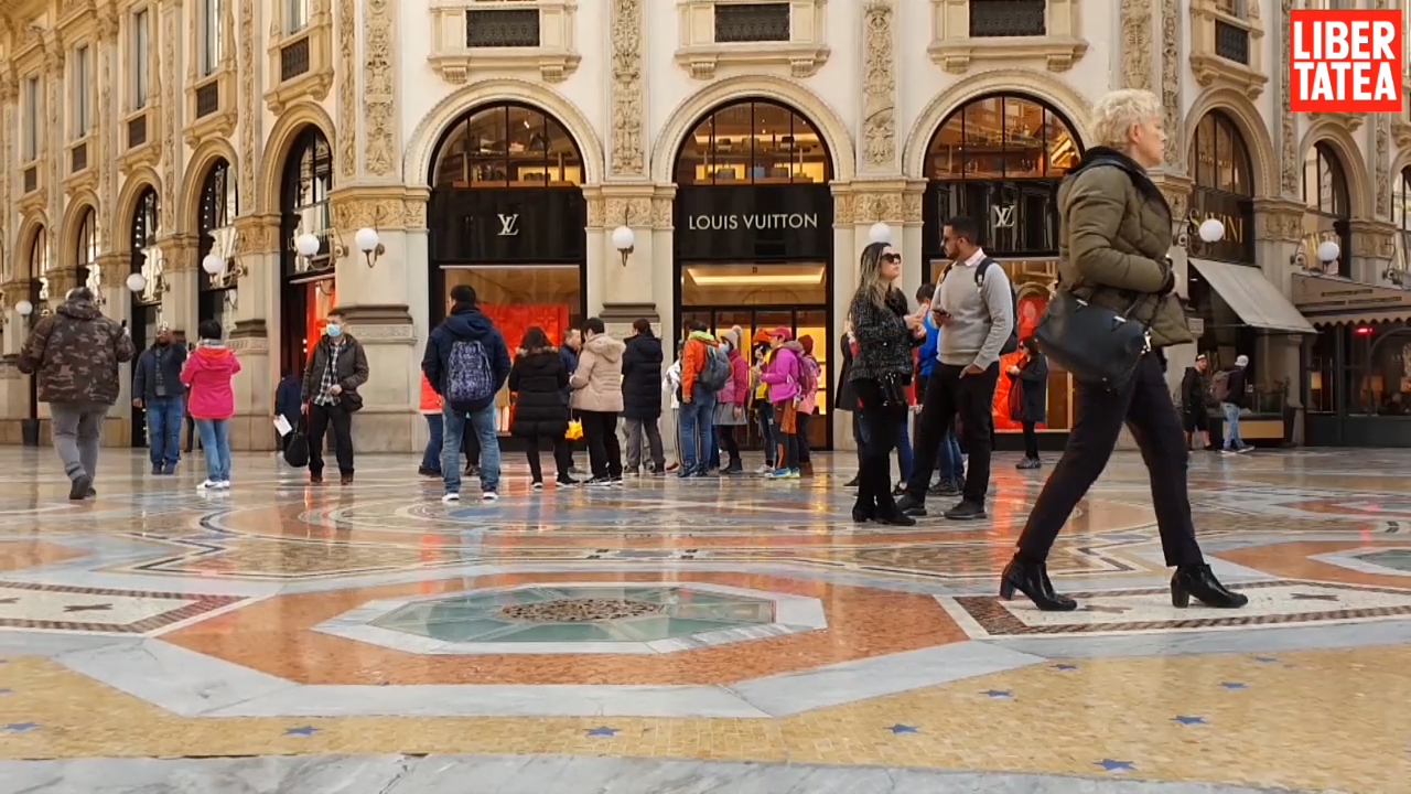 Corespondență din Milano de la trimisul special Libertatea. Turism în vremea coronavirusului: city-tour cu autobuzul gol și chelneri cu mănuși chirurgicale