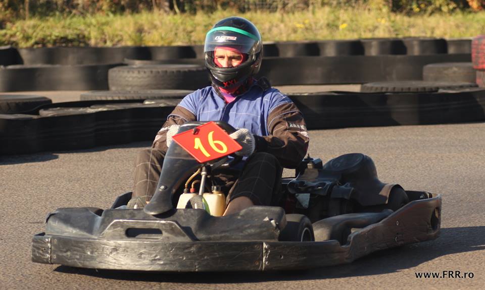 Stejarii s-au distrat la karting, în aşteptarea meciului cu naţionala Canadei, marți, ora 18:45 / GALERIE FOTO