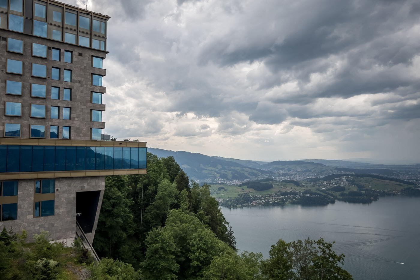 Primul mare summit de pace pentru Ucraina. Cine participă la discuţii şi cine reprezintă România