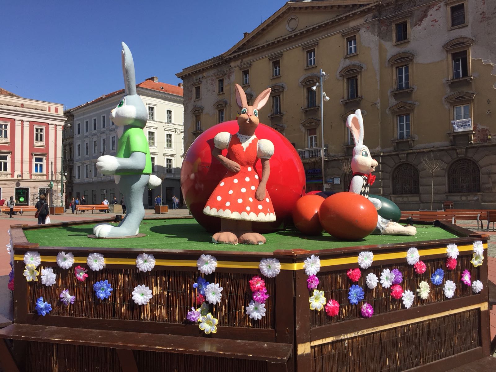 TURIST ÎN ȚARA MEA/ Timișoara înflorește odată cu primăvara. Mica Vienă, orașul premierelor cu o alură aparte de Paști