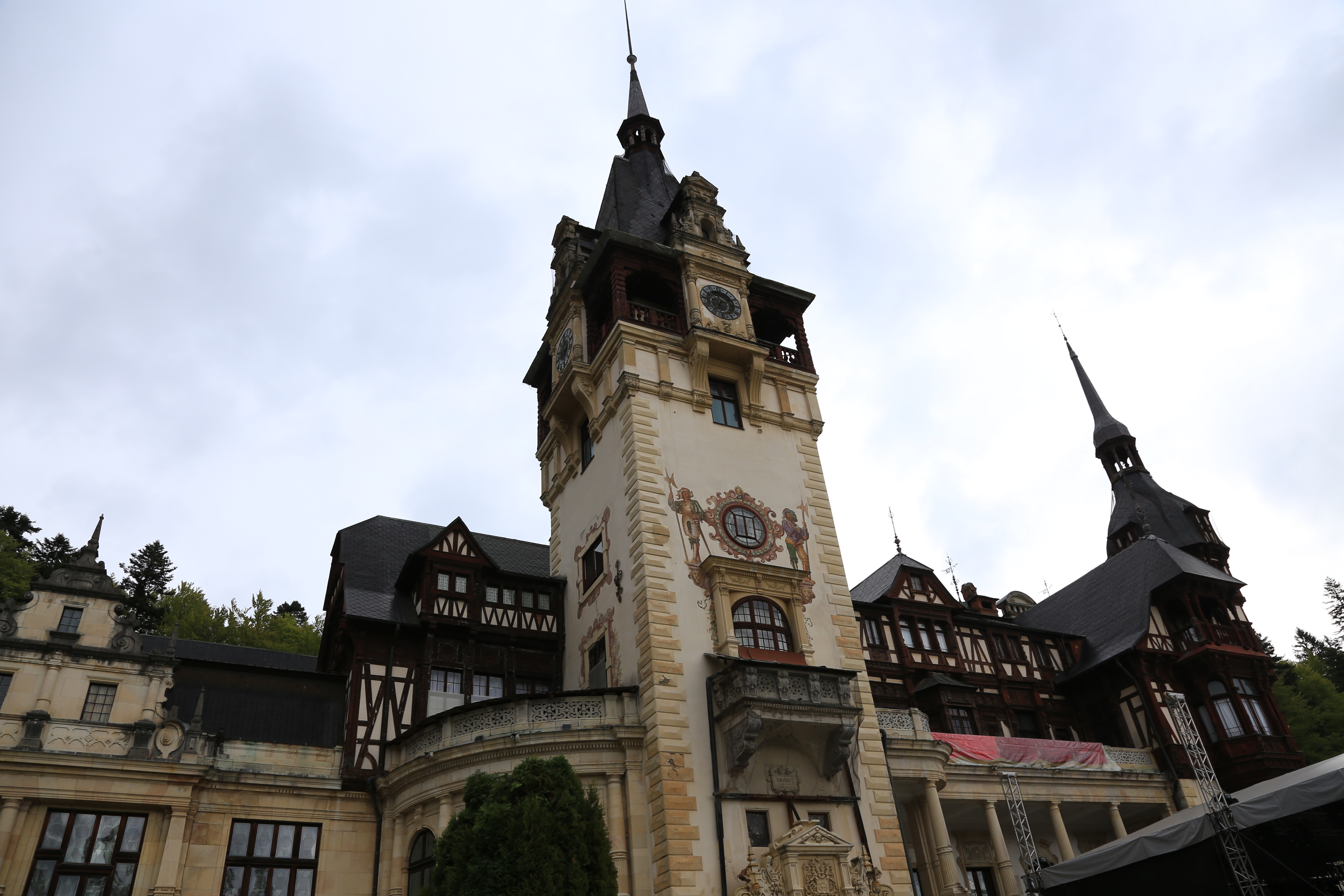 Ziua Monarhiei la Castelul Peleş din Sinaia - GALERIE FOTO&VIDEO