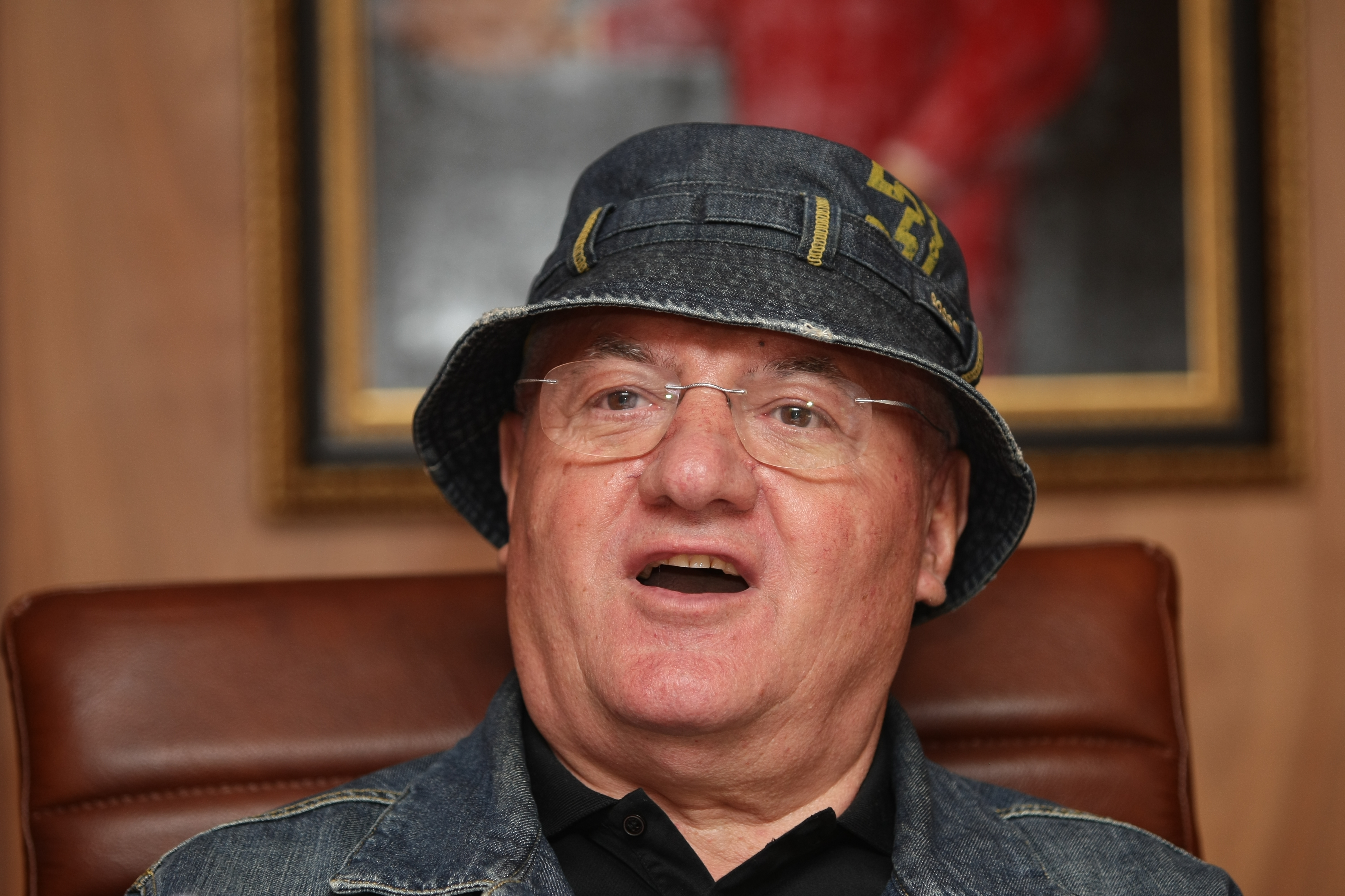 Mitică Dragomir merge zilnic la sală: „Eu nu trag de fiare”. La cei 78 de ani ai săi, obișnuiește și să meargă pe jos, sâmbăta, în parc