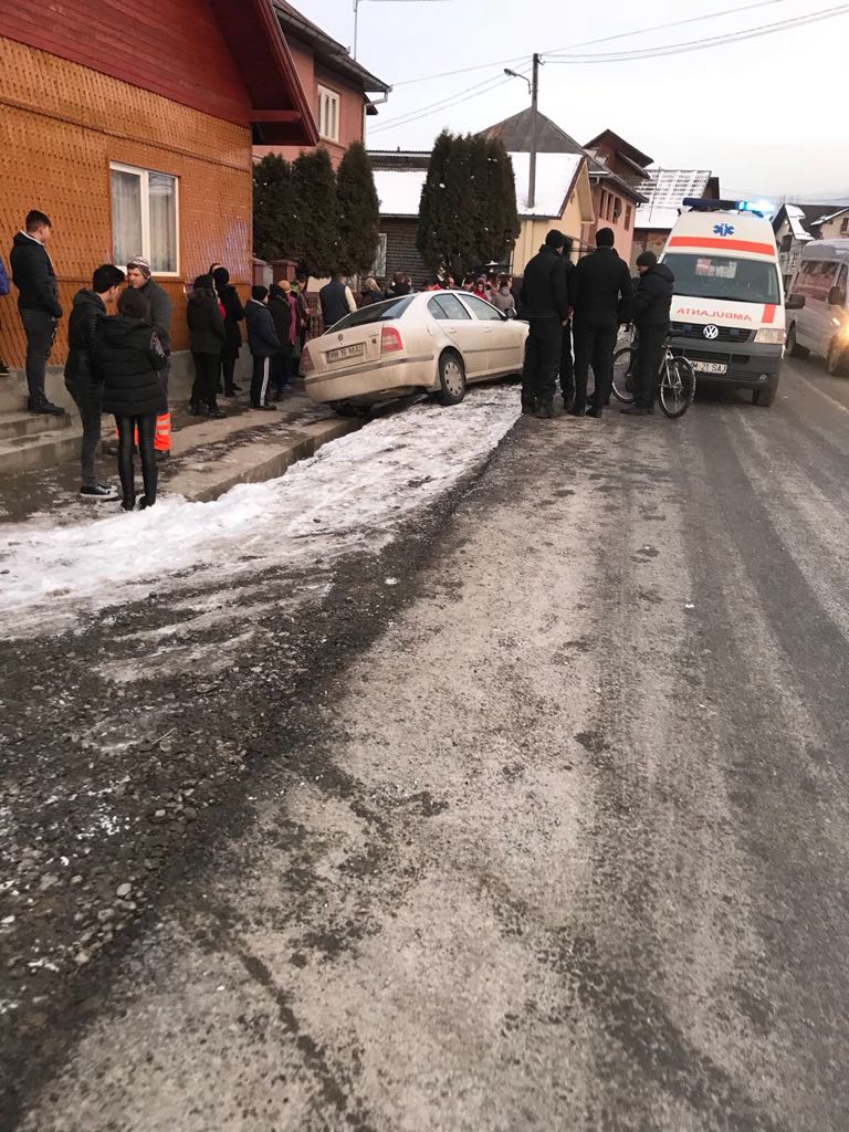 VIDEO | Pieton ucis într-un accident în Maramureș. A fost spulberat de o mașină scăpată de sub control
