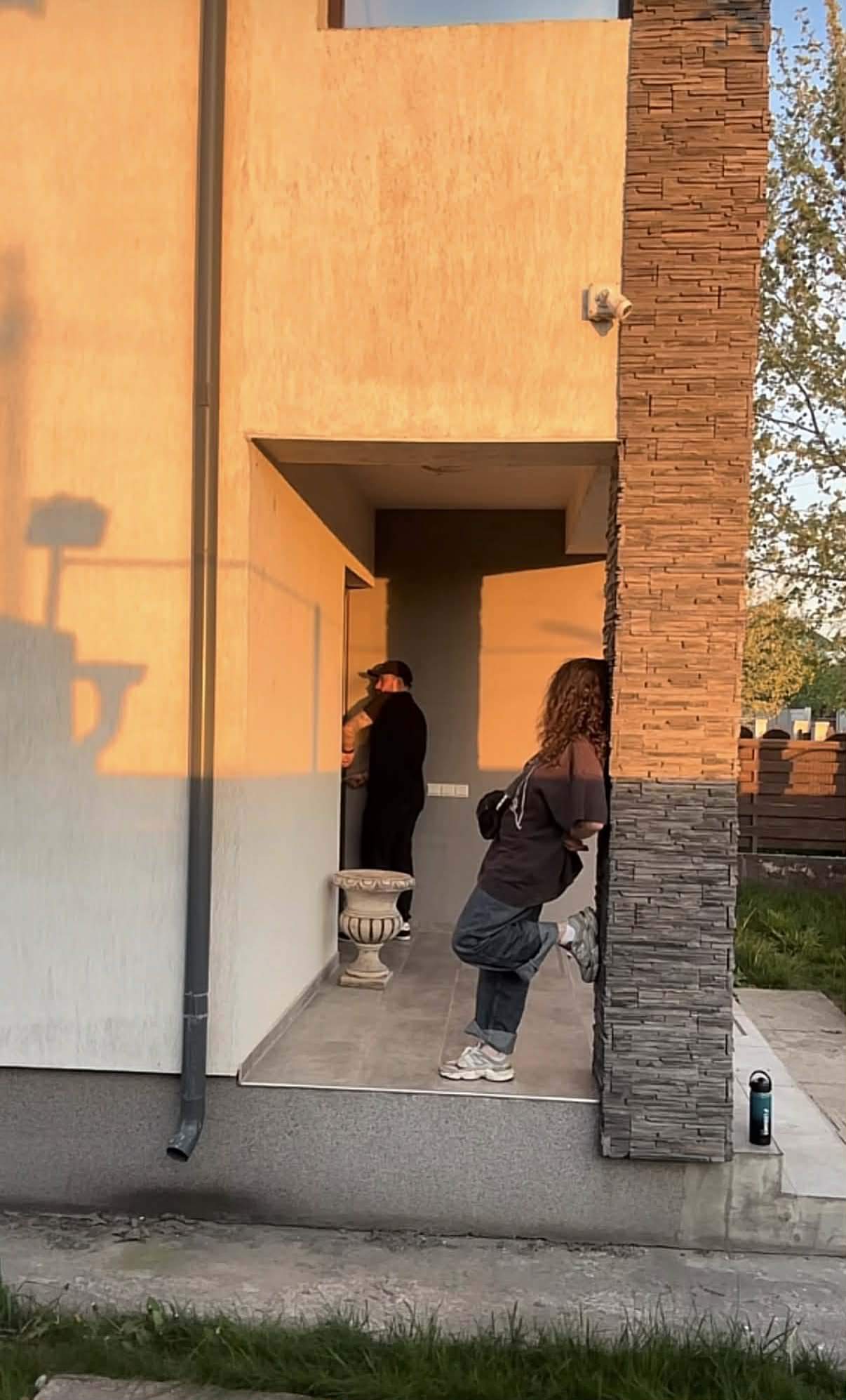 Oase și Maria Pitică și-au cumpărat casă. Cum arată locuința câștigătorilor „Power Couple” 2026. „Am reușit. Să înceapă renovările”