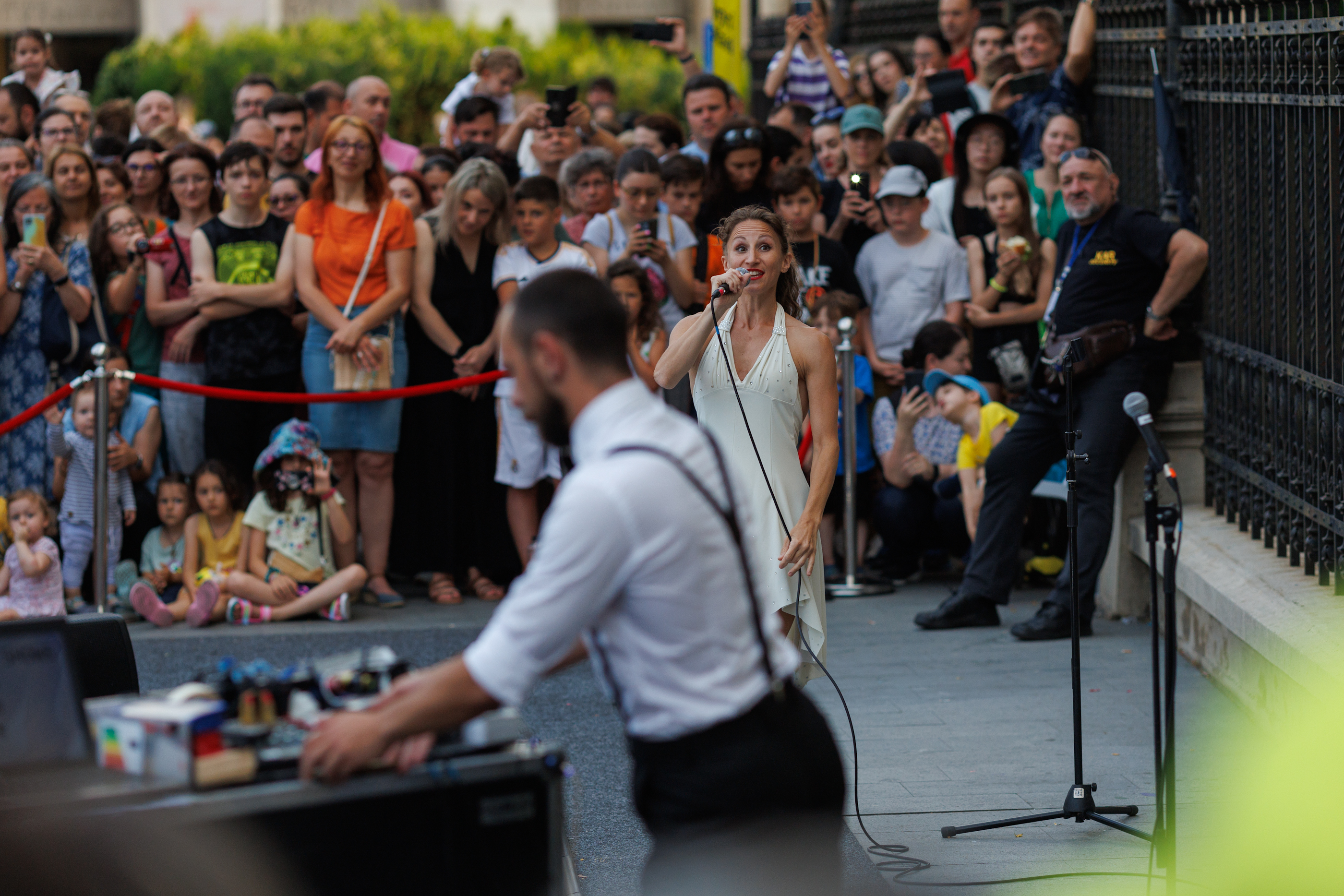FOTOREPORTAJ. „B-Fit in the Street” în 50 de imagini. 200 de artişti din Spania, Franţa și Italia au făcut spectacol pe străzile din București