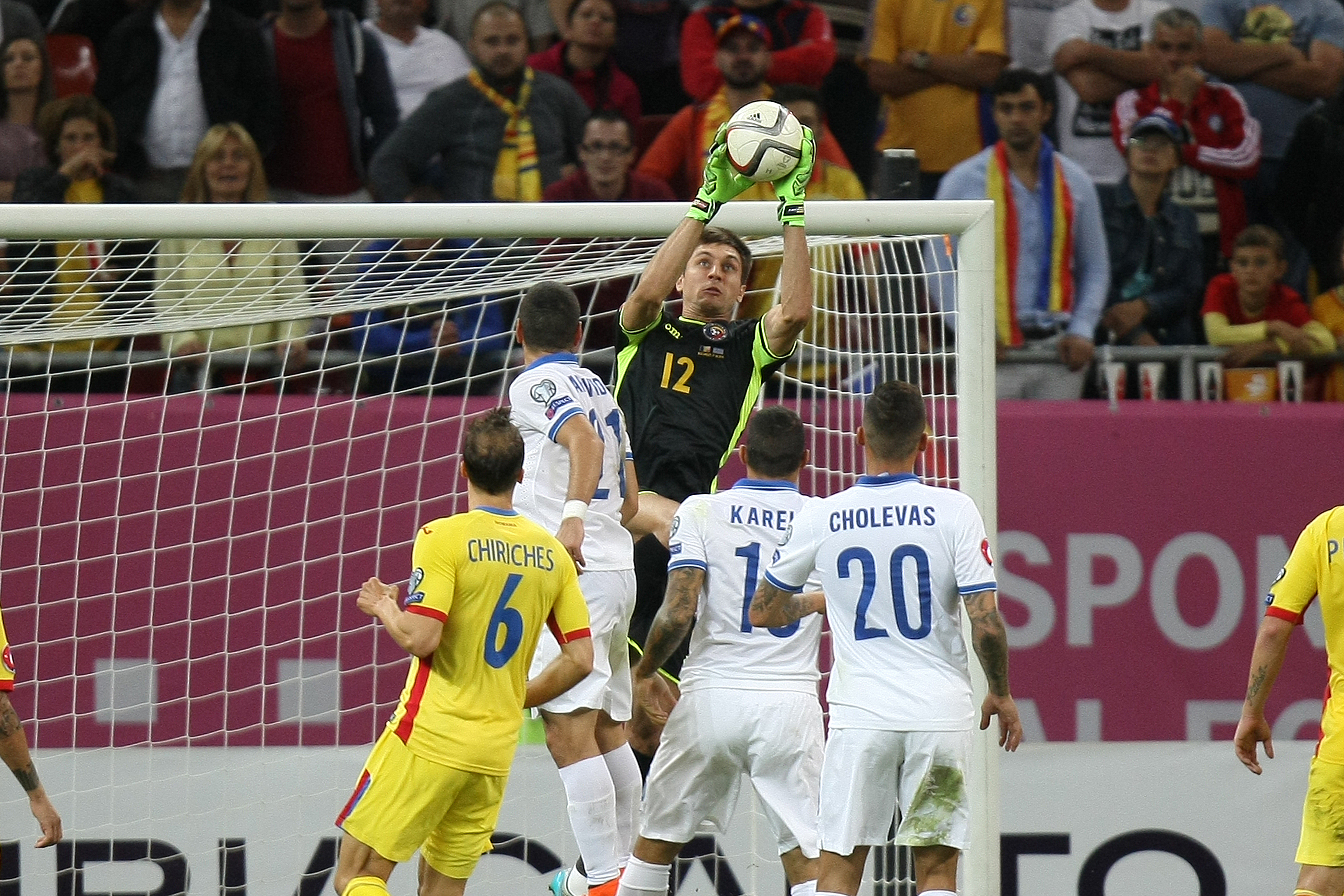 Apărare beton, atac de carton! Naționala României gâfâie în drum spre Euro 2016. Avem cea mai bună defensivă din istorie, dar suntem în pragul cele mai mari crize ofensive din ultimii 67 de ani