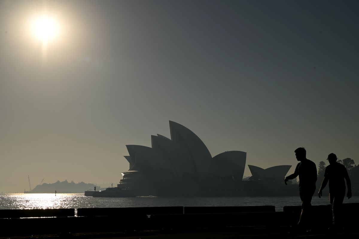 Incendii devastatoare în Australia. Orașul Sydney, învăluit într-o ceață toxică. Imagini dramatice