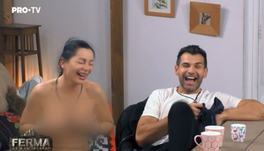 Brigitte Sfăt, topless la Ferma. Toți au fost cu ochii pe ea | FOTO