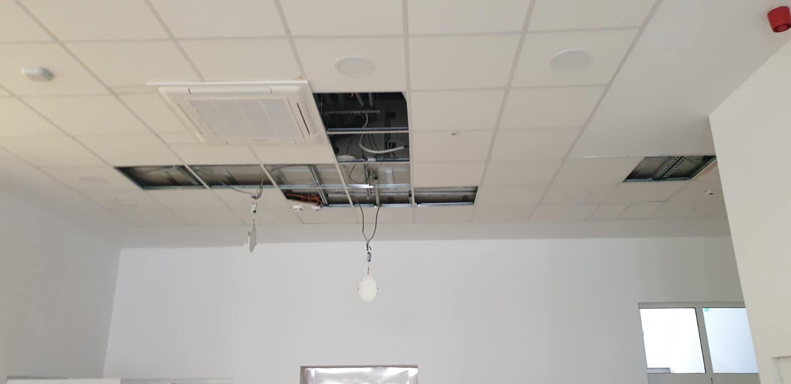 Apa infiltrată în pereții unui spital din Arad, renovat anul trecut cu 5 milioane de euro
